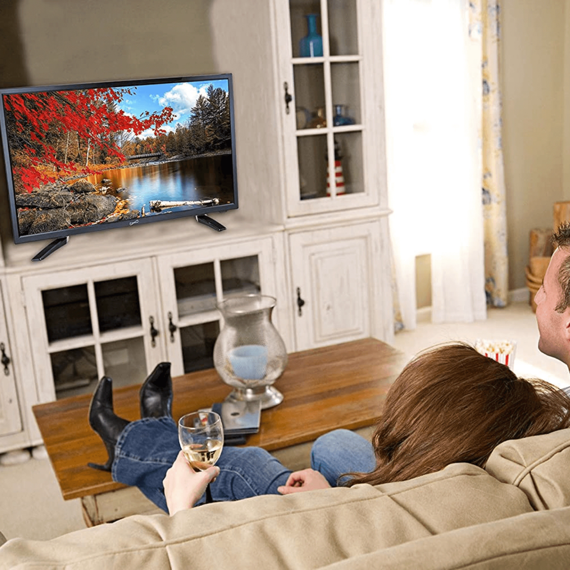 Supersonic 19" 12 Volt ACDC Widescreen LED HDTV with USB and HDMI