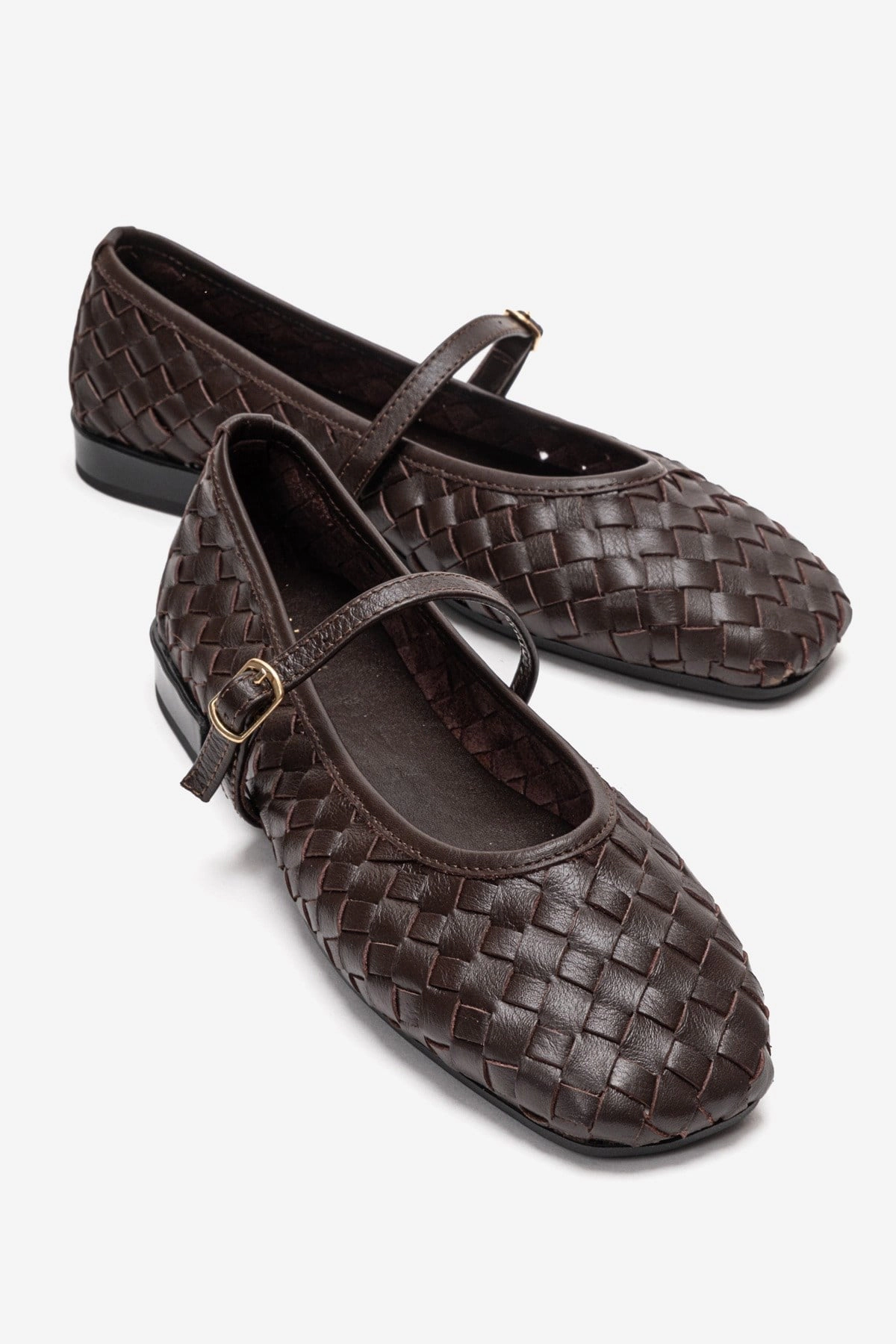 Forever & Always Womens Yevora Leather Woven Strap Ballet Flat