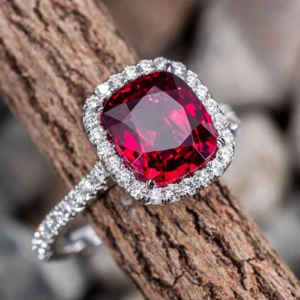 Exquisite 4-Prong Red Synthetic Gemstone Solitaire Ring