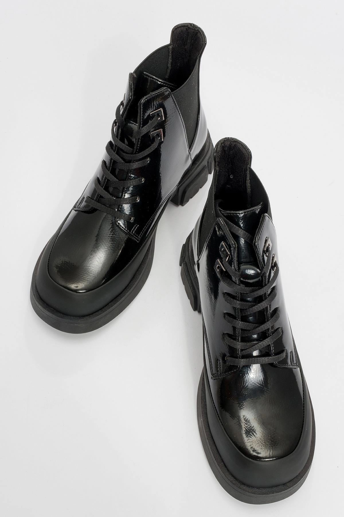 Prologue Shoes Womens Challo Combat Boot