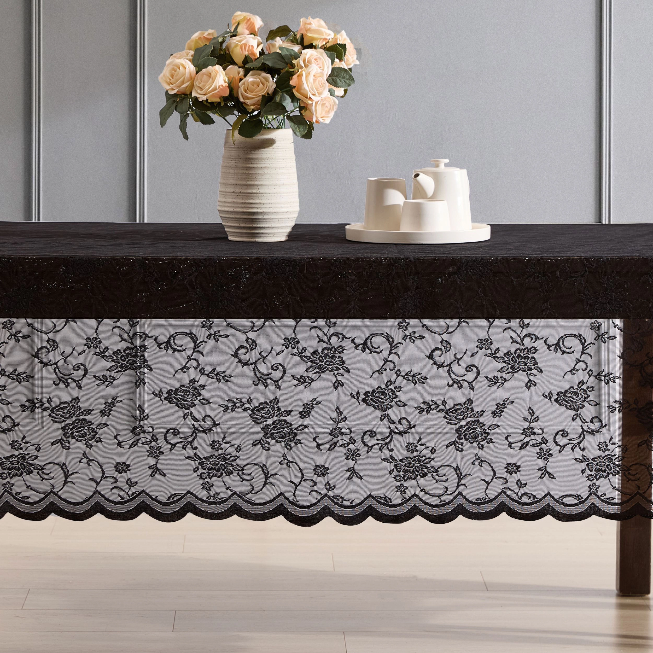 HLC.ME Harper Floral Scalloped Lace Fabric Wrinkle Resistant Tablecloth