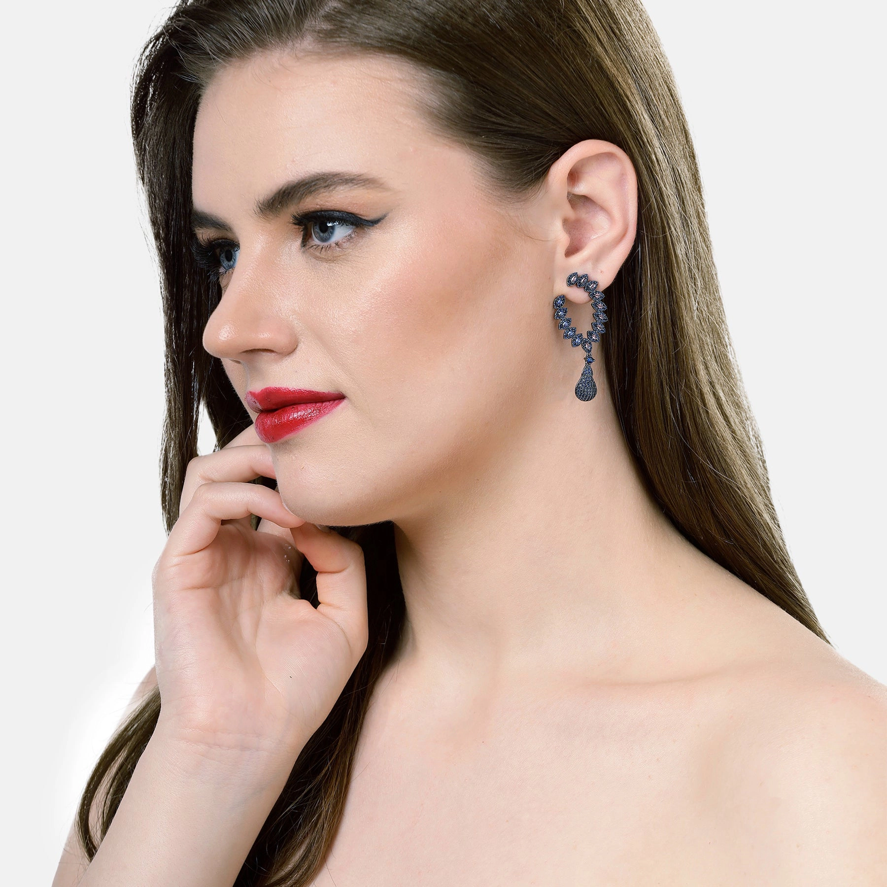AGP PARIS Womens Delicate Leaf Drop Earrings