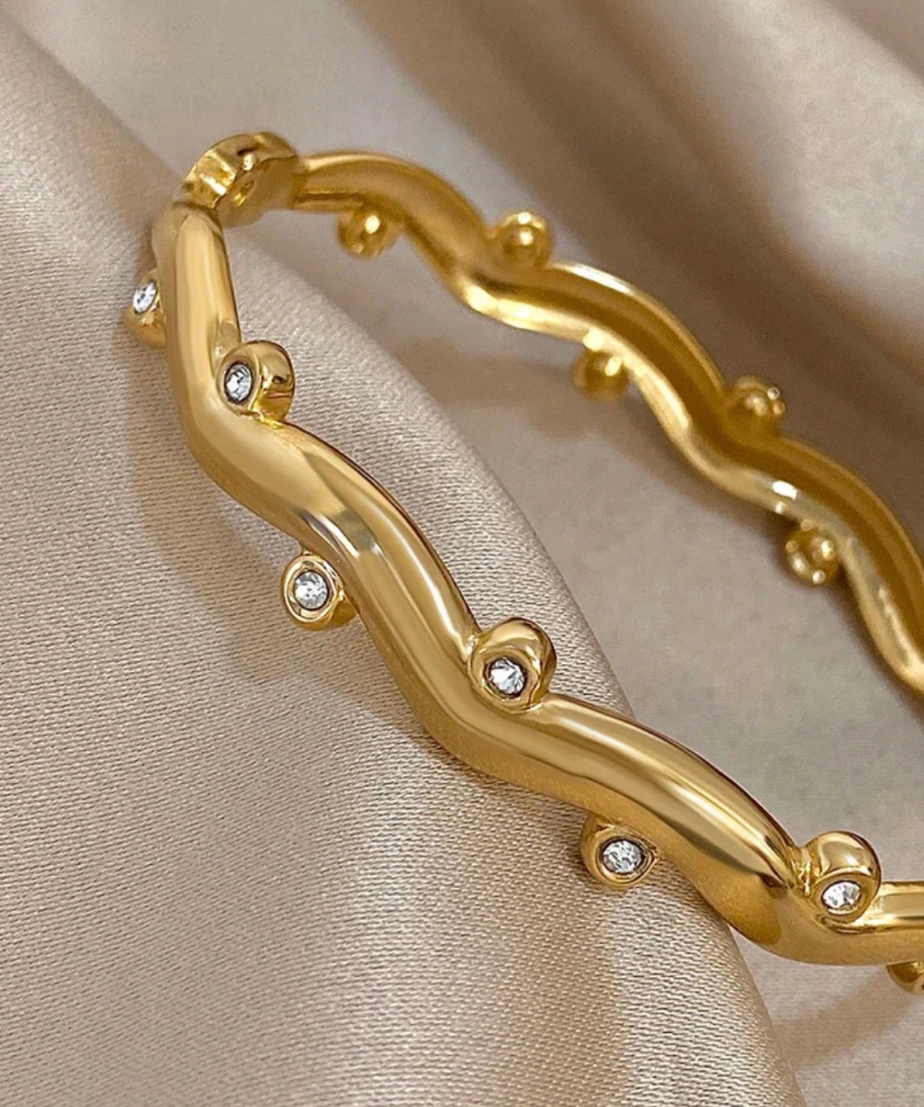 DressAtR Women's Waterproof 18K Gold Plated Bangle Bracelet