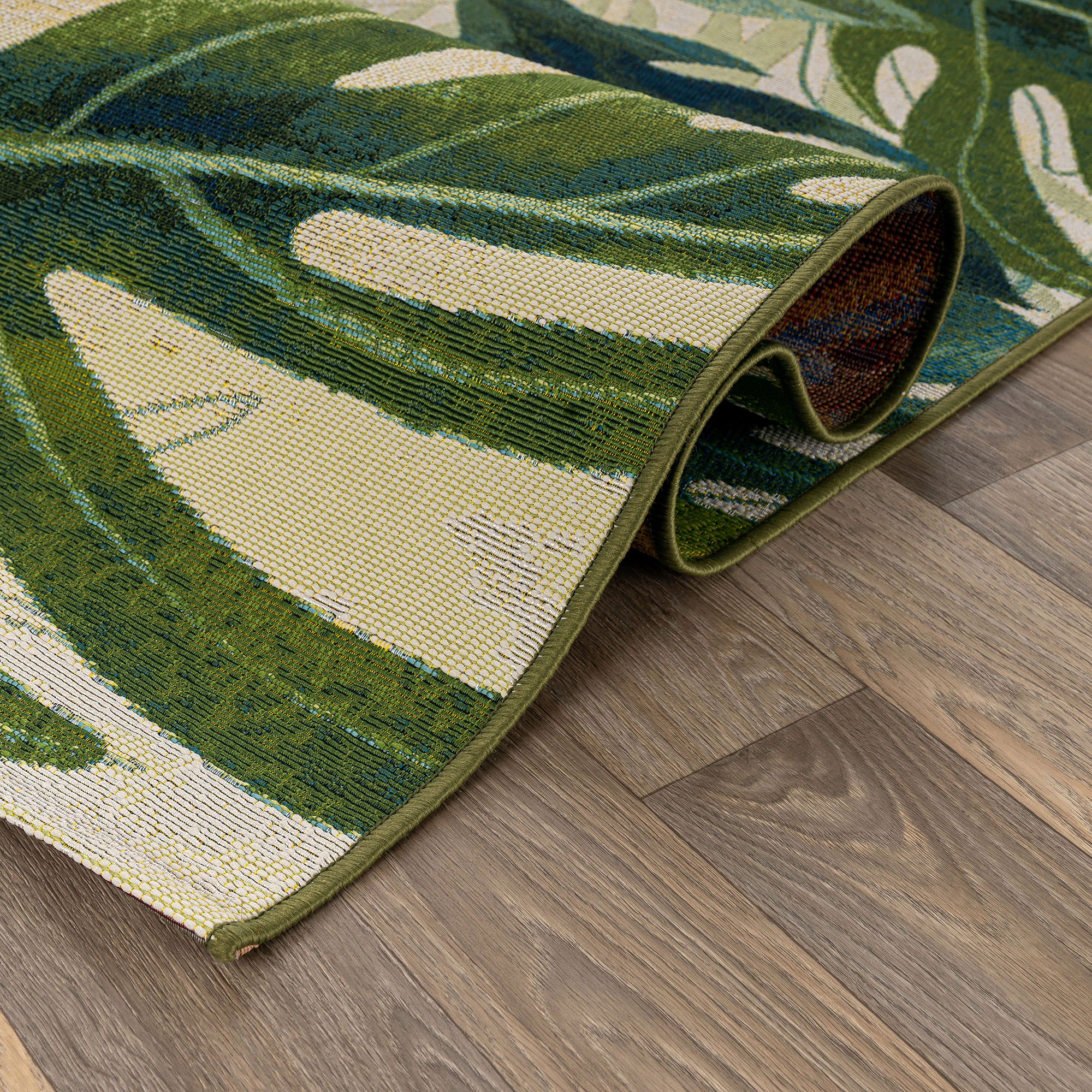 World Rug Gallery Monstera Palm Leaf Indoor/Outdoor Area Rug, Easy-Clean Patio Rug