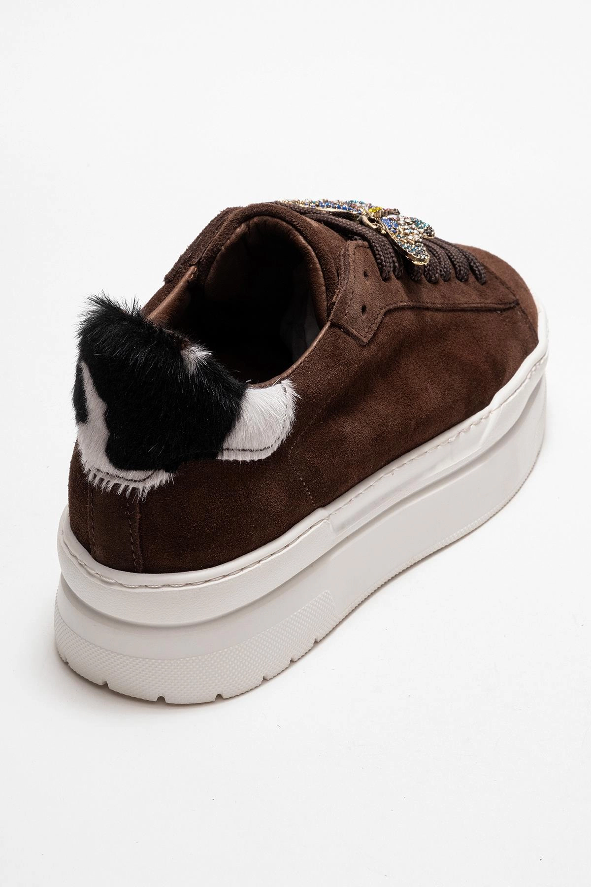 Forever & Always Womens Anda Leather Buckled Sneakers