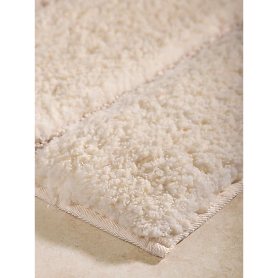 GAURI KOHLI Riga Ivory Bath Mat