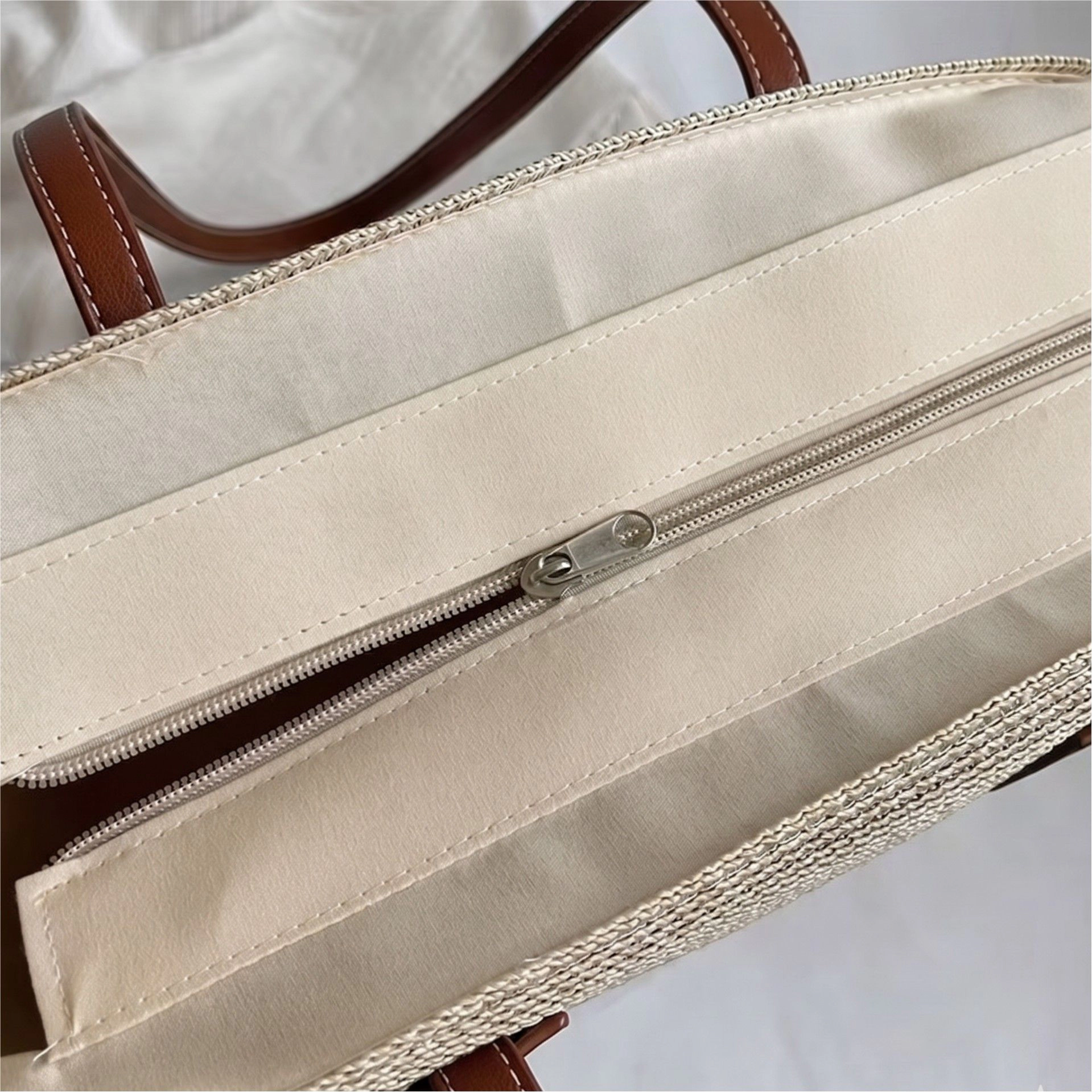 Alilang Women's Striped Woven Straw Tote Bag Large Capacity Zip Top Shoulder Carryall Handbag, Beige