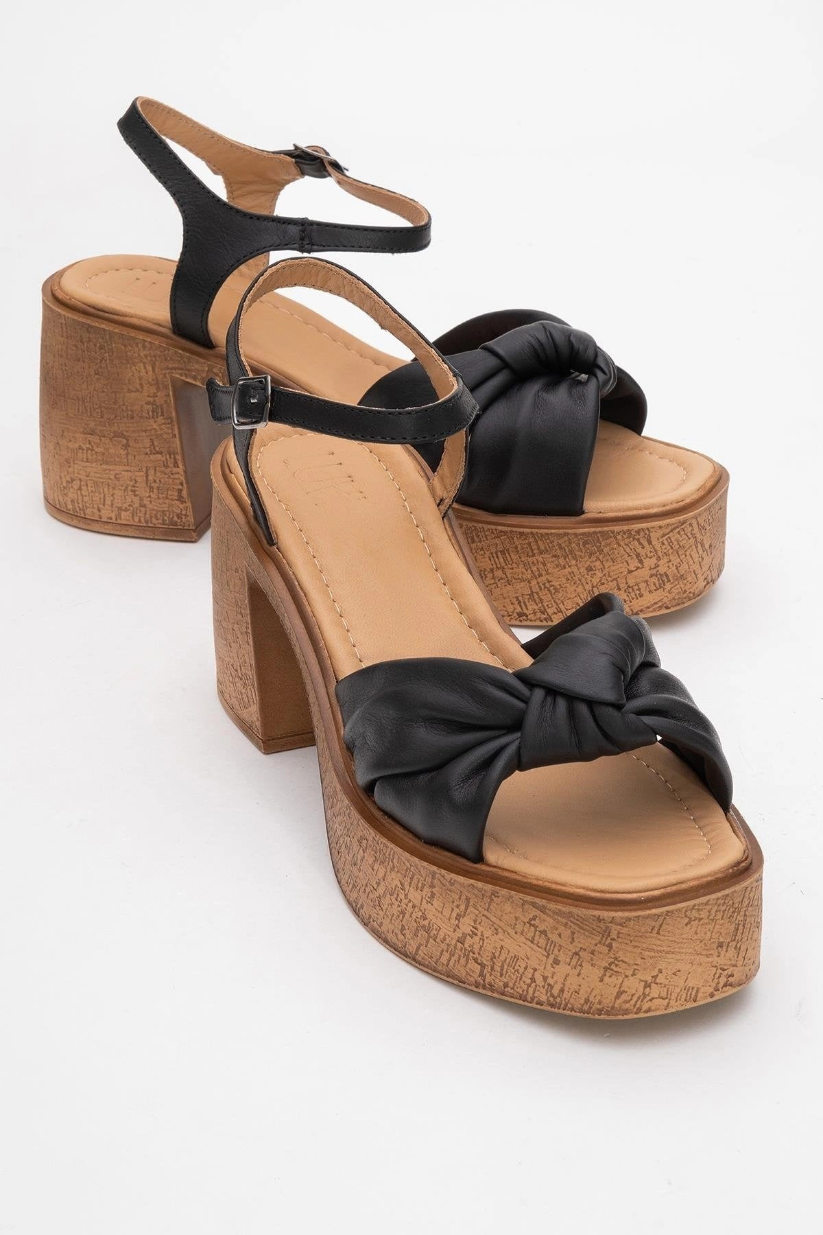 Forever & Always Womens Tily Platform Wedge Leather Sandal