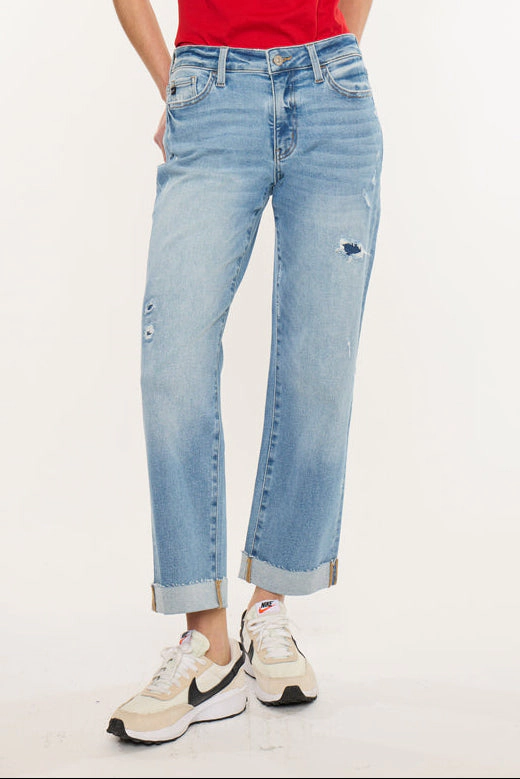 Kancan Women's Essentials Mid Rise Crop Straight Jeans Rocio