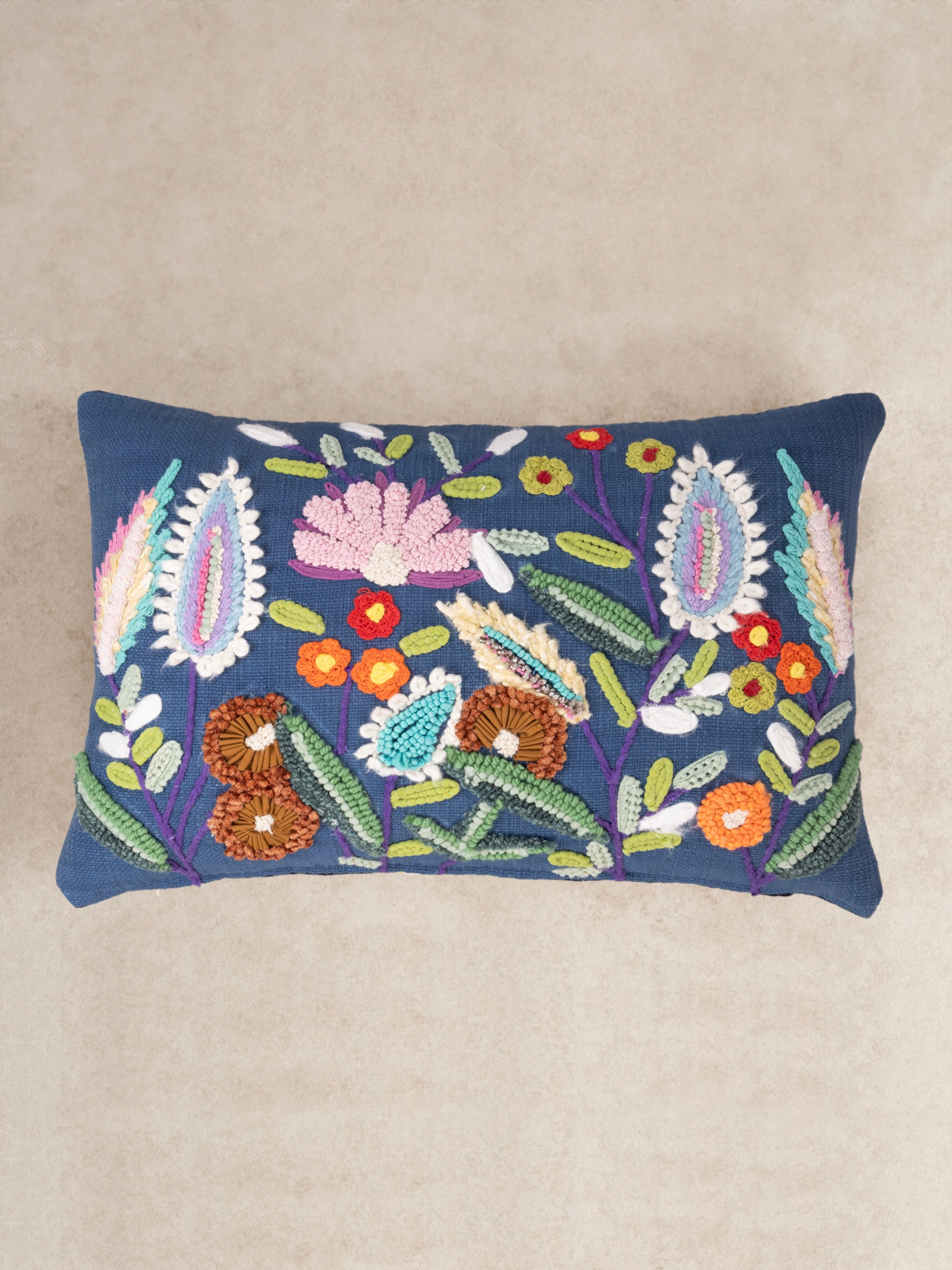 GAURI KOHLI Geneva Throw Pillow 16"x24"