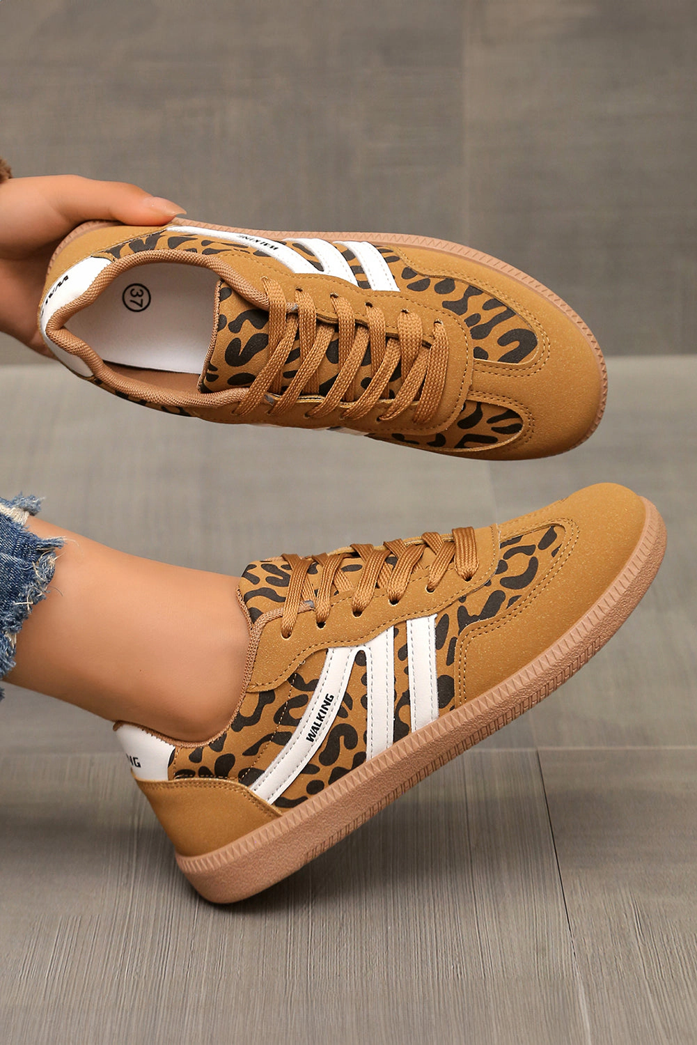 Threaded Pear Women's Zaria Detail Lace Up Shoes