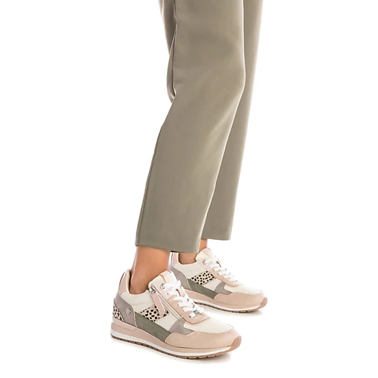 Refresh women's sneakers