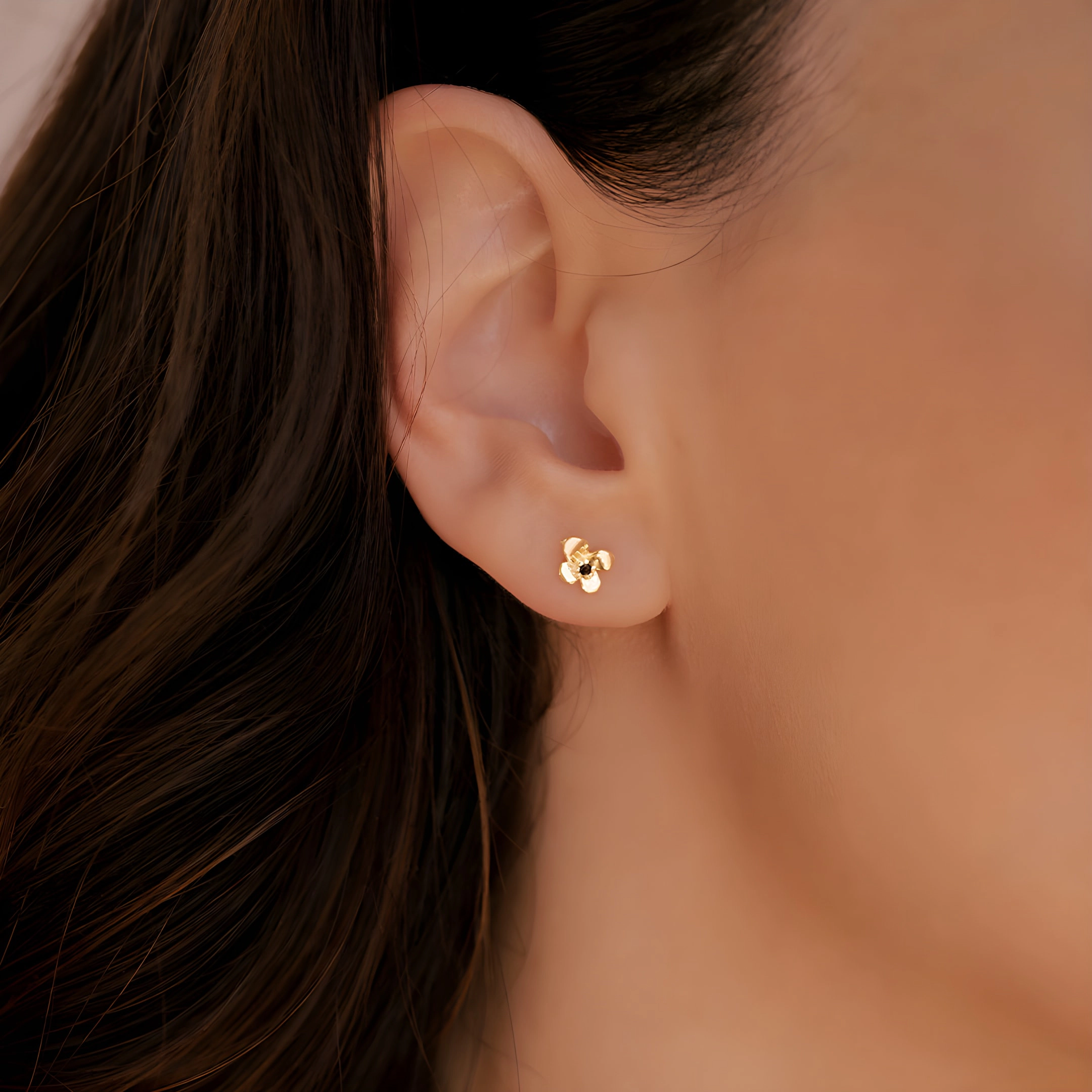 Mint & Lily Women's Dainty Floral Stud Earrings
