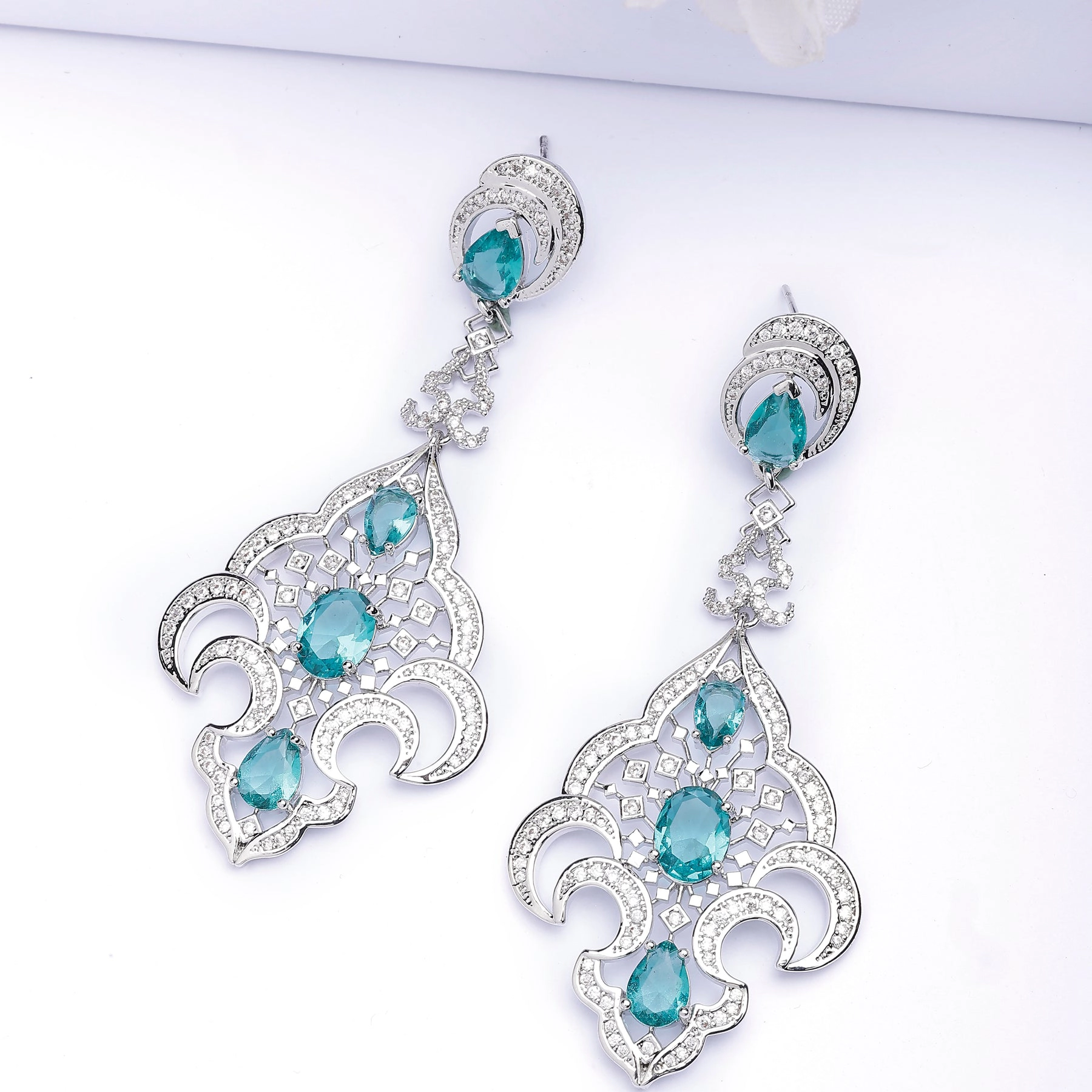 AGP PARIS Womens Contemporary Designer Green Drop Earrings