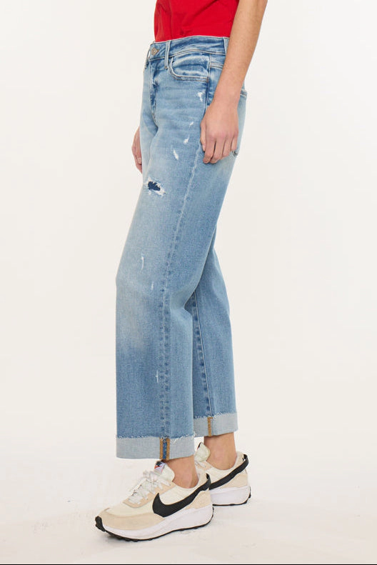 Kancan Women's Essentials Mid Rise Crop Straight Jeans Rocio