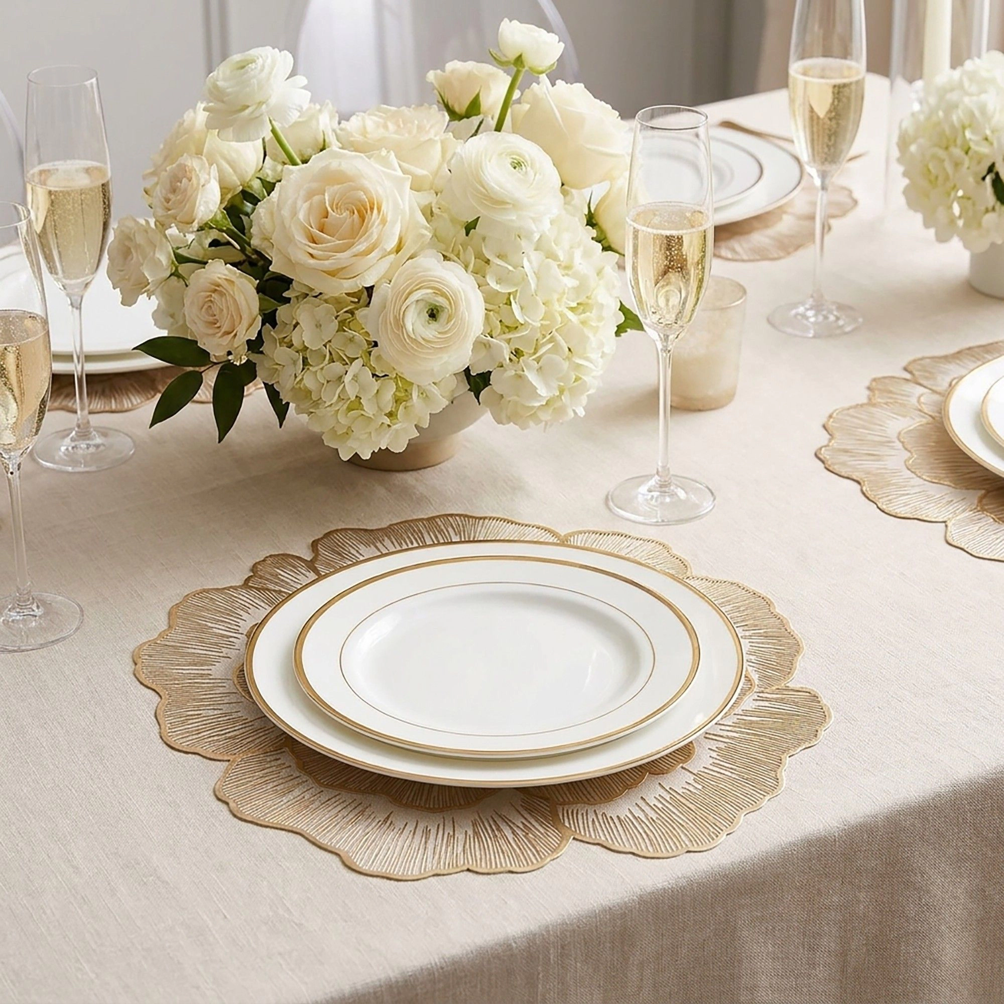 Alilang Unisex 4 Pack Floral Round PVC Placemats Gold Trim Washable Heat Resistant Table Mats