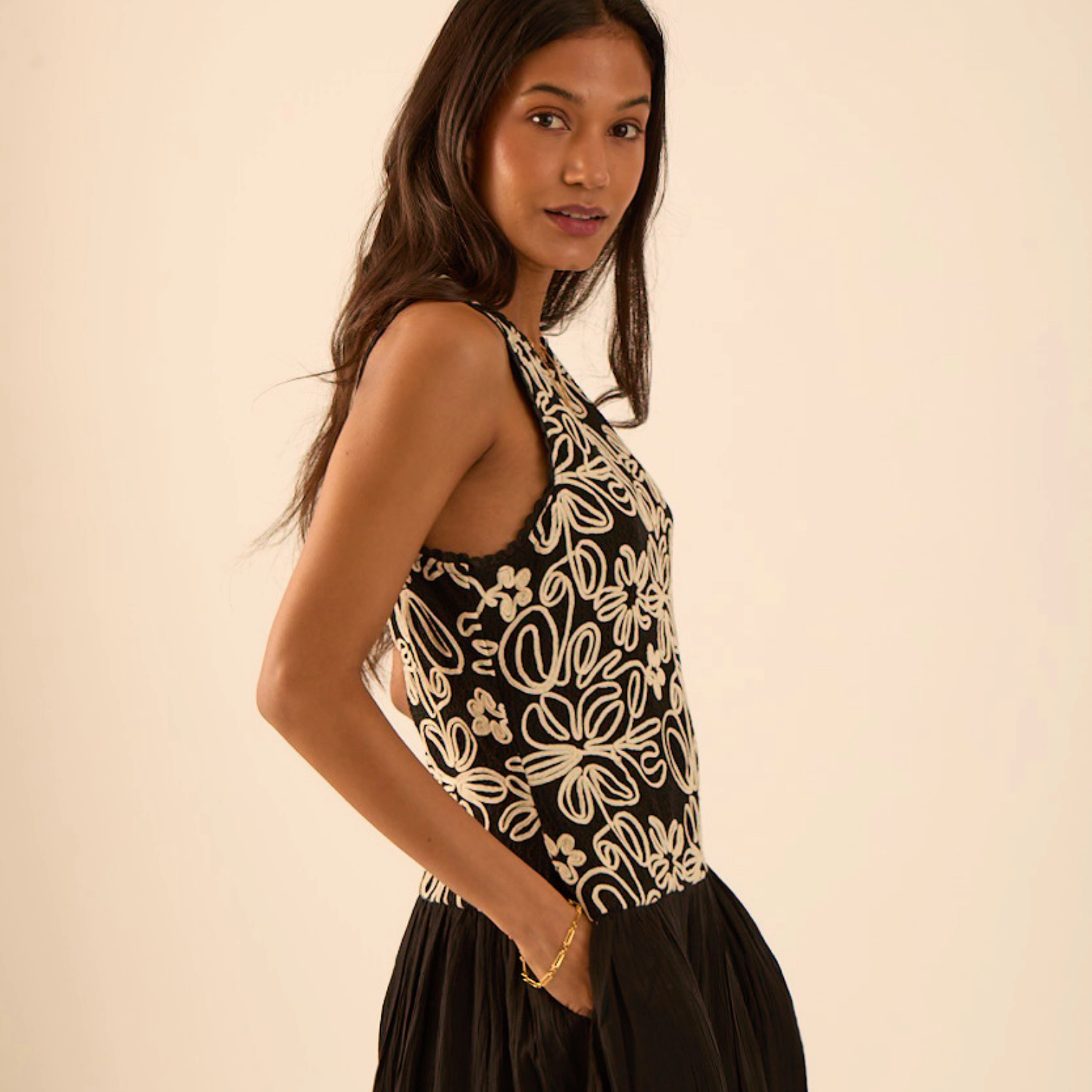 Rose & Nancy Women's Rhea Black Lace Mix Sleeveless Dress