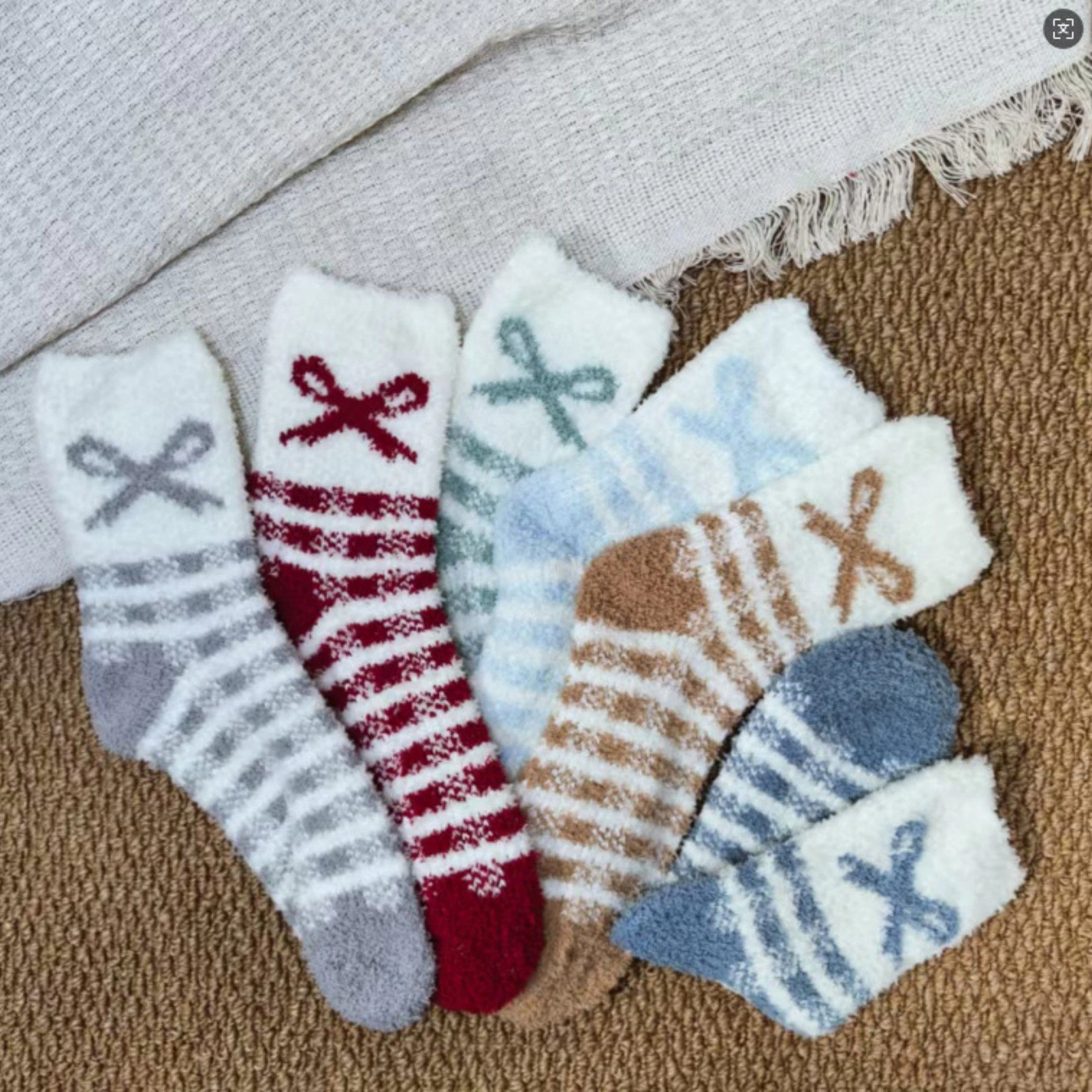 Anna-Kaci Women's 3-Pair Fuzzy Bow Pattern Knit Crew Socks