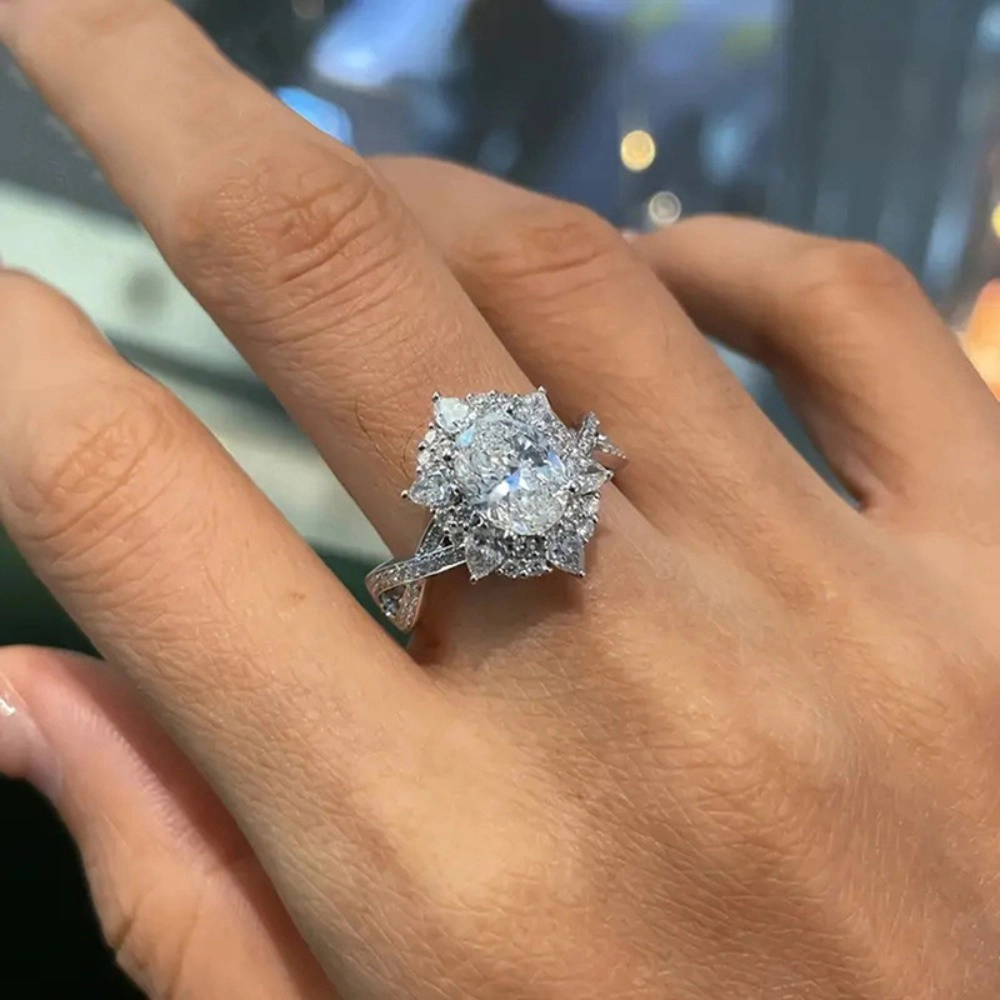 Sparkling Flower Shaped Ring with Cubic Zirconia for Women Bridal Wedding Band Jewelry