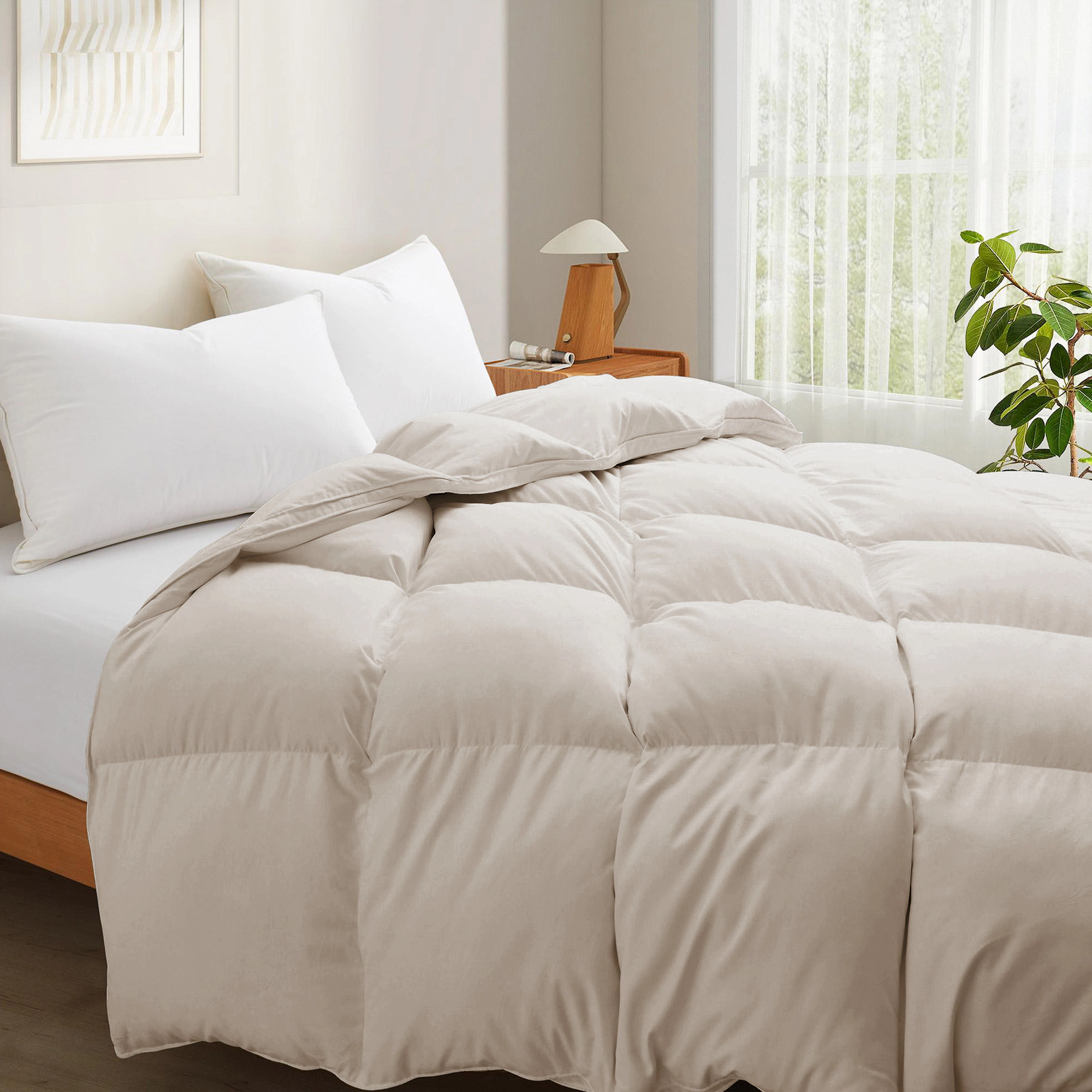 Unikome Luxury Soft Winter Comforter – Warm & Cozy Goose Down Feather Fiber Duvet for Sleep