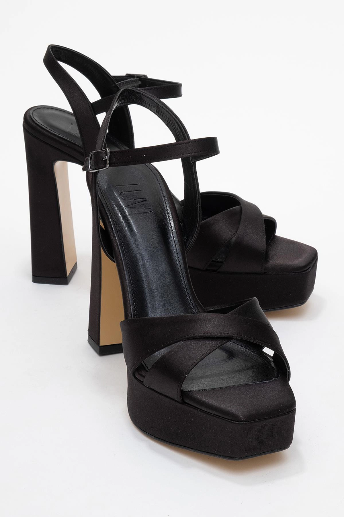 Prologue Shoes Womens Yulia Cross-Strap Platform Heel Sandal