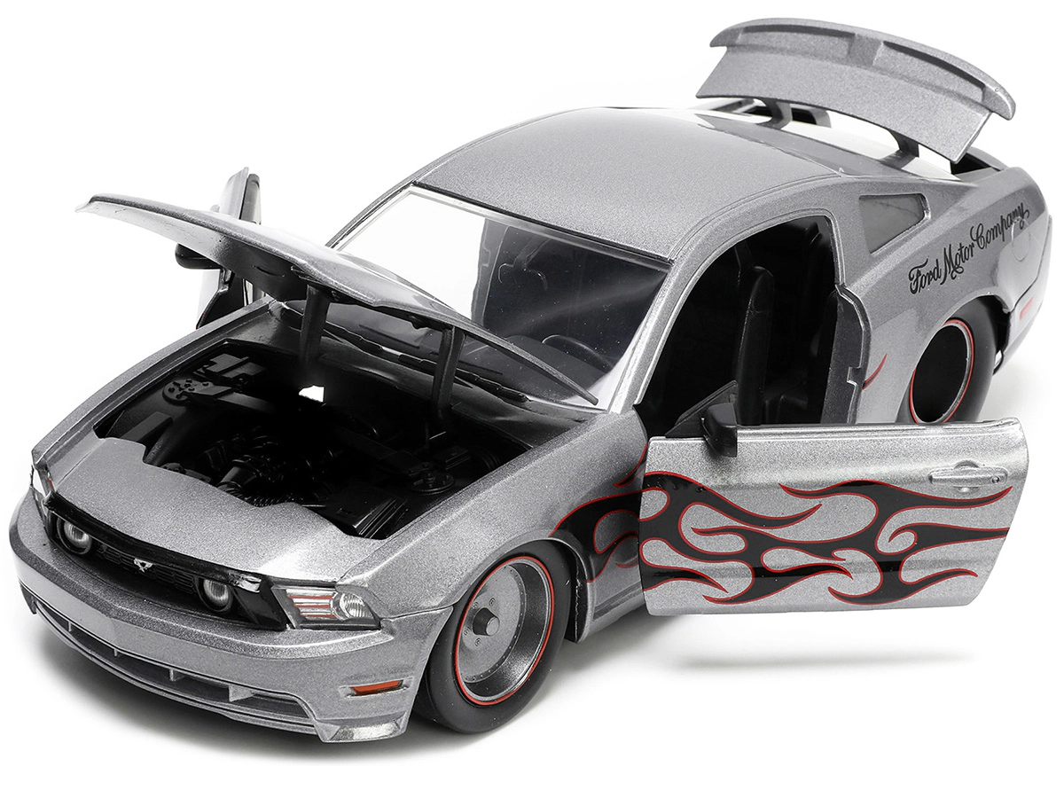 Jada 2010 Ford Mustang Gt Gray Metallic With Flames "Ford Motor Company" "Bigtime Muscle" Series 1/24 Diecast
