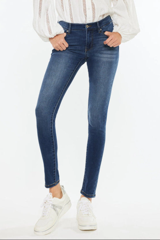 KanCan Women's Essentials Mid Rise Super Skinny Jeans Madison