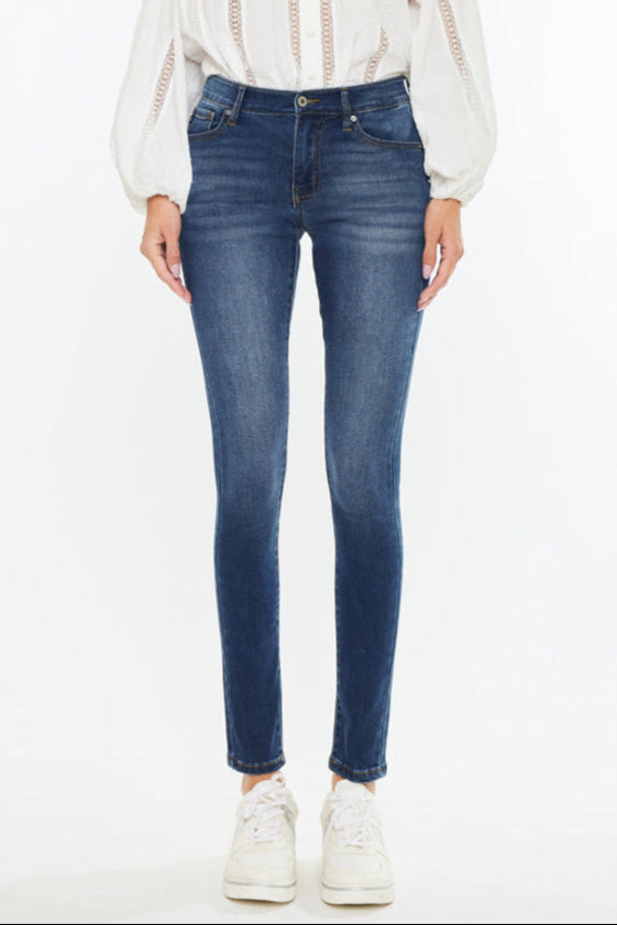 KanCan Women's Essentials Mid Rise Super Skinny Jeans Madison
