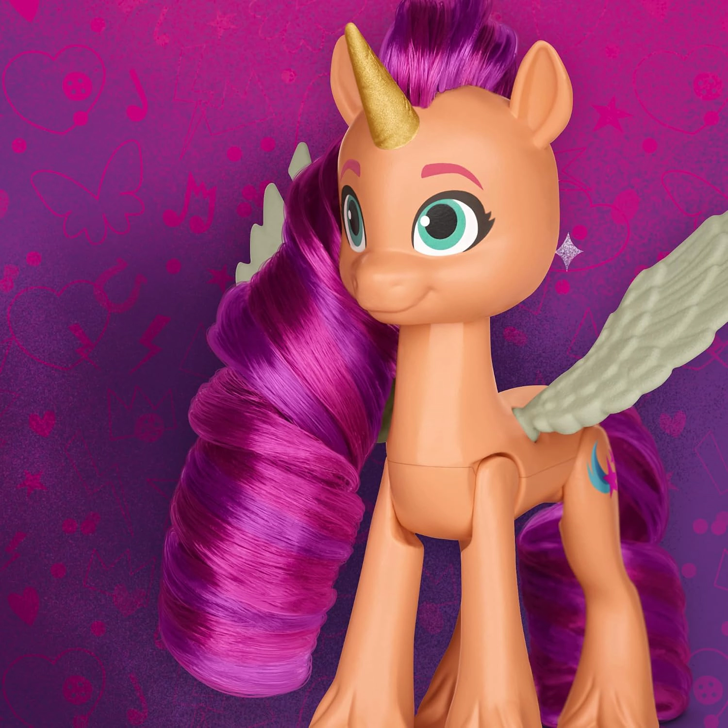 My Little Pony: Tell Your Tale Dragon Light Reveal, 3 Glow in The Dark Dolls, 3-Inch Scale Toys for Girls and Boys Ages