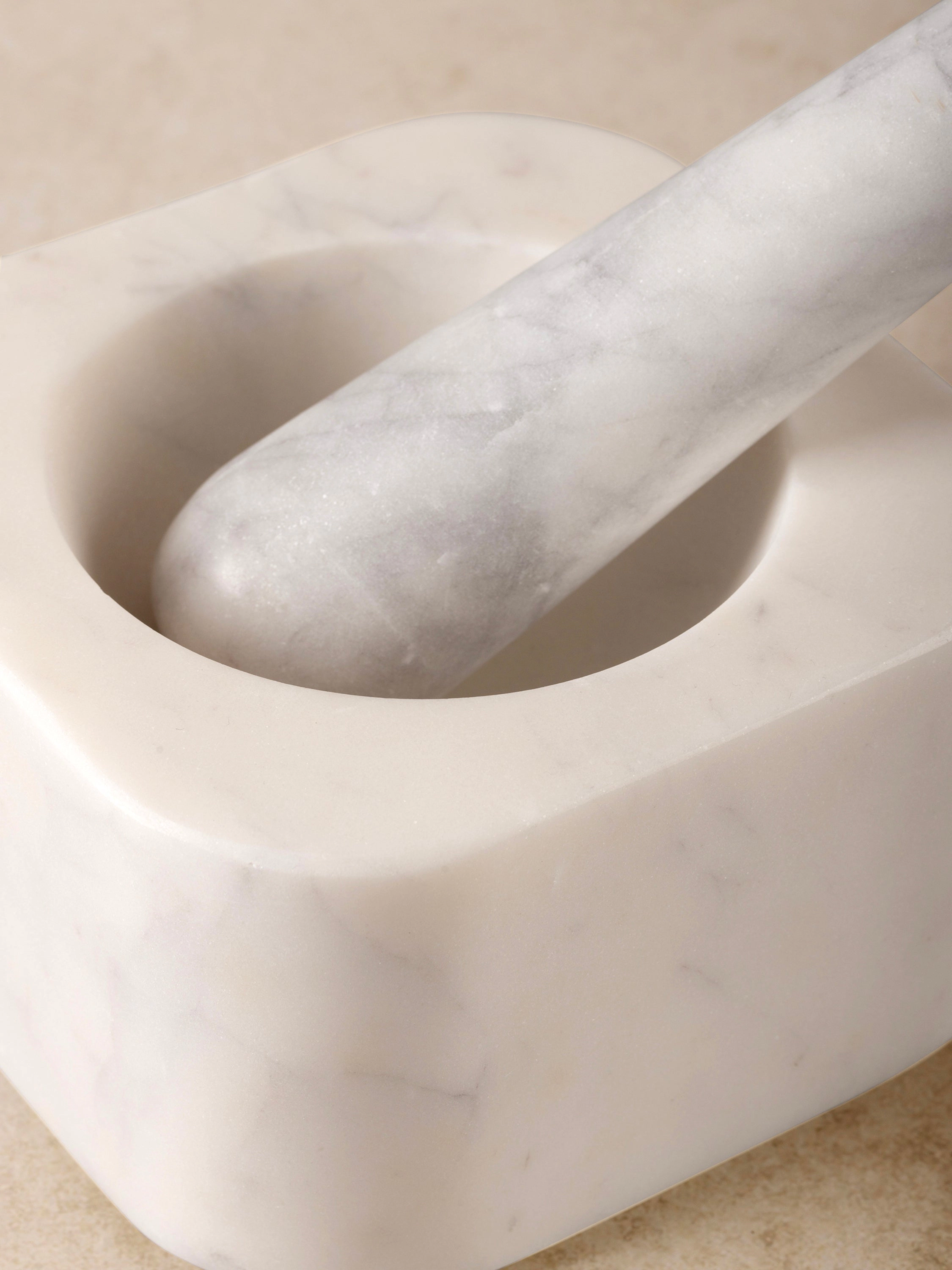 GAURI KOHLI Noble Marble Mortar and Pestle