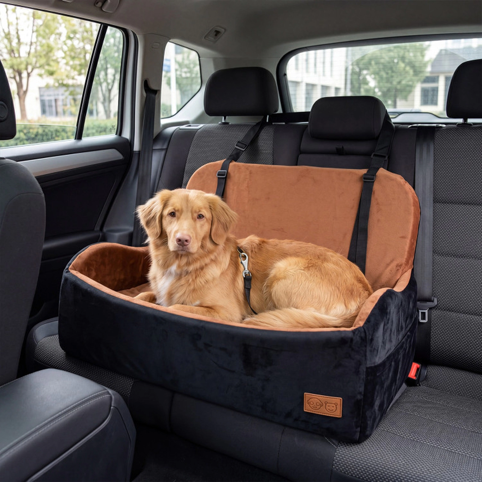 SUGIFT 32 x 21-in 55-lb Capacity Brown Elevated Foam Dog Booster Car Seat with 2 Safety Leashes and Side Pockets
