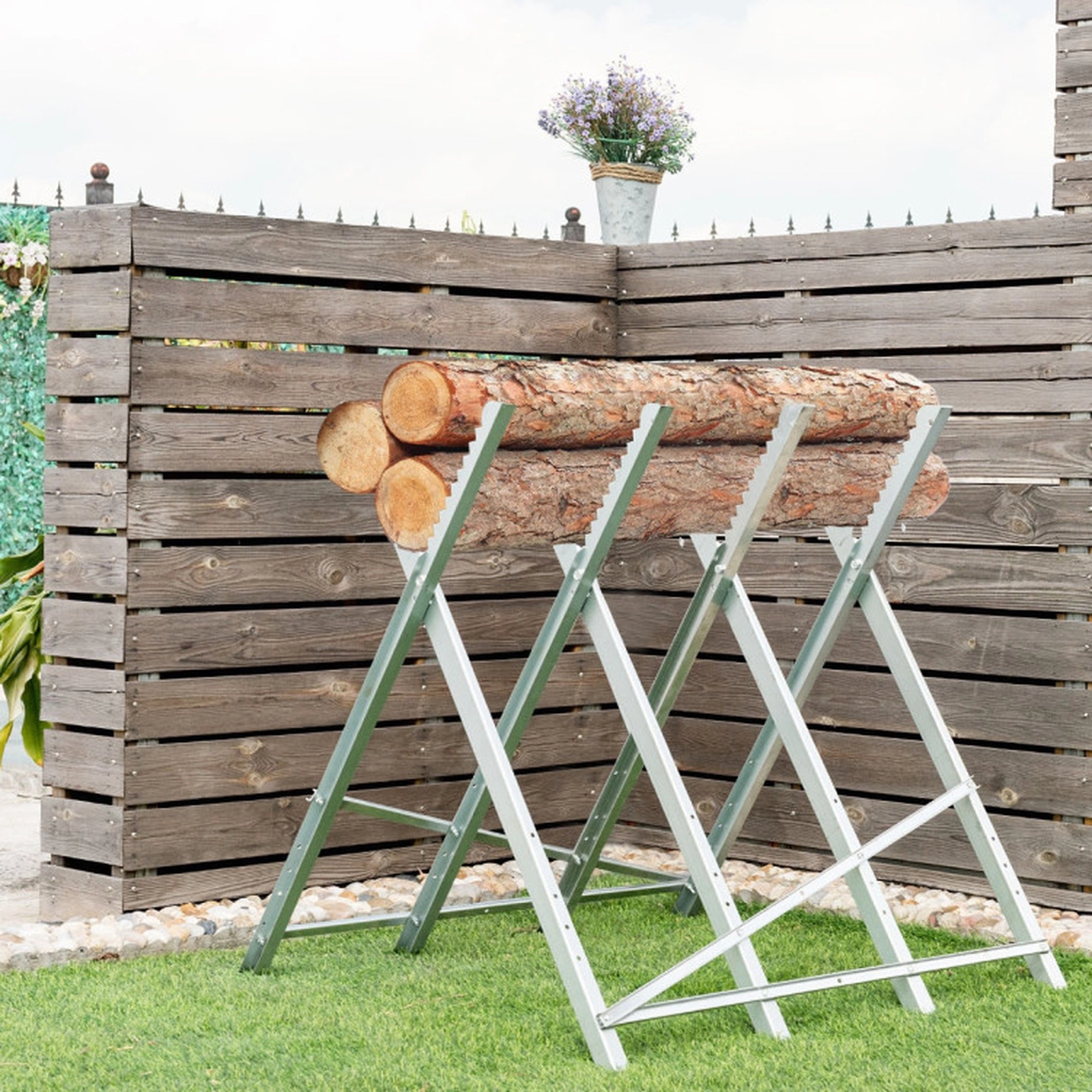 SUGIFT 220-lb Capacity Heavy Duty Portable Folding Steel Sawhorse with 8 Struts and Saw Tooth Wood Grip
