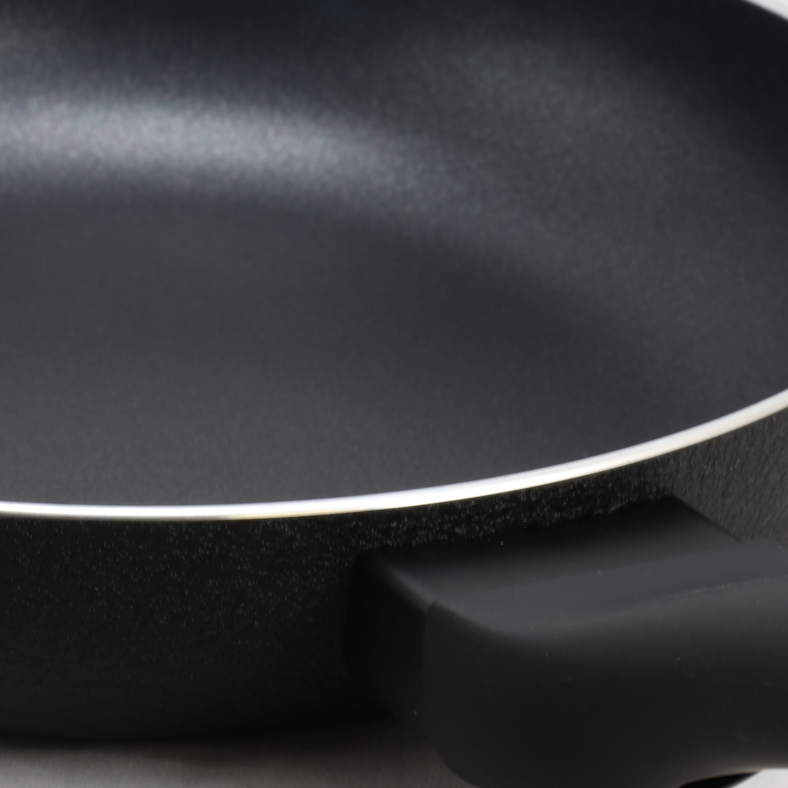 Oster Ashford 9.5 inch Aluminum Frying Pan in Black