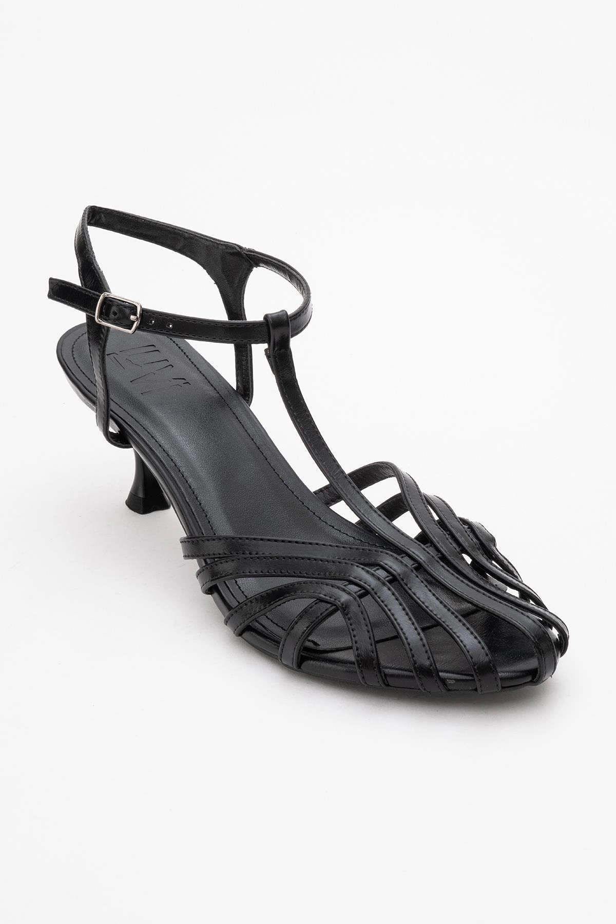 Prologue Shoes Womens Felip Strappy Sandal