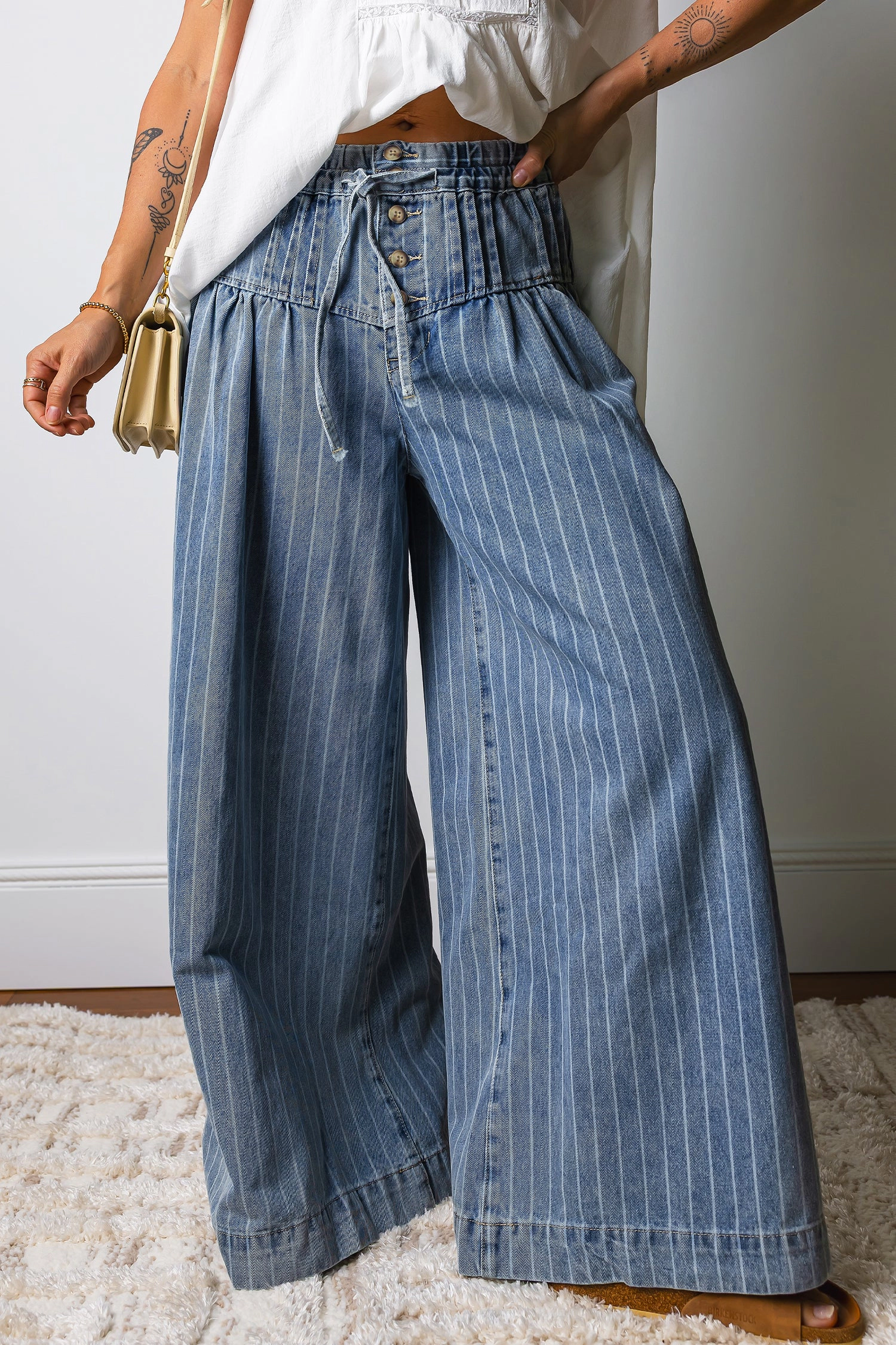 Threaded Pear Women's Sutton Casual Wide Leg Jeans