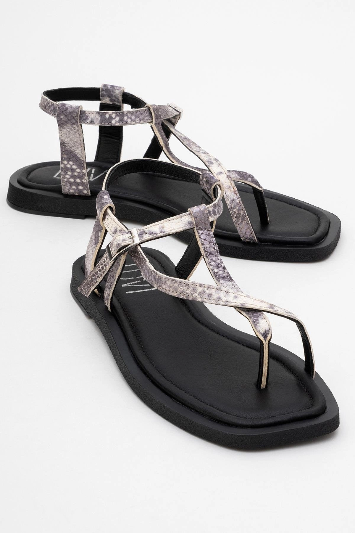 Forever & Always Womens Morgana Leather Thong Sandals