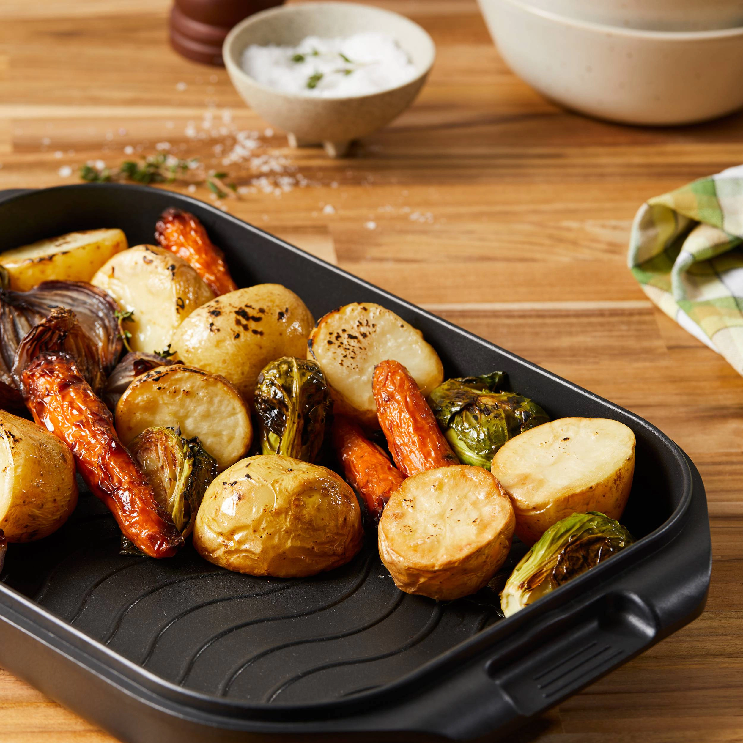Cuisine::pro® iD3® Roaster With Grill 13"