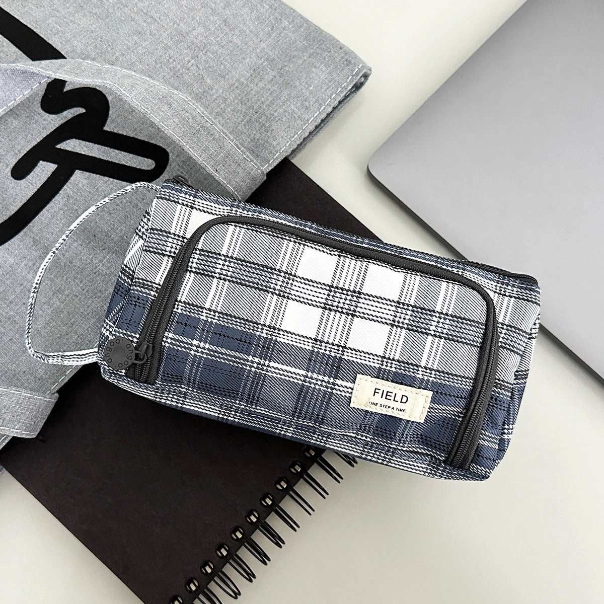 Wrapables Large Capacity Portable Pencil Pouch for Office Supplies