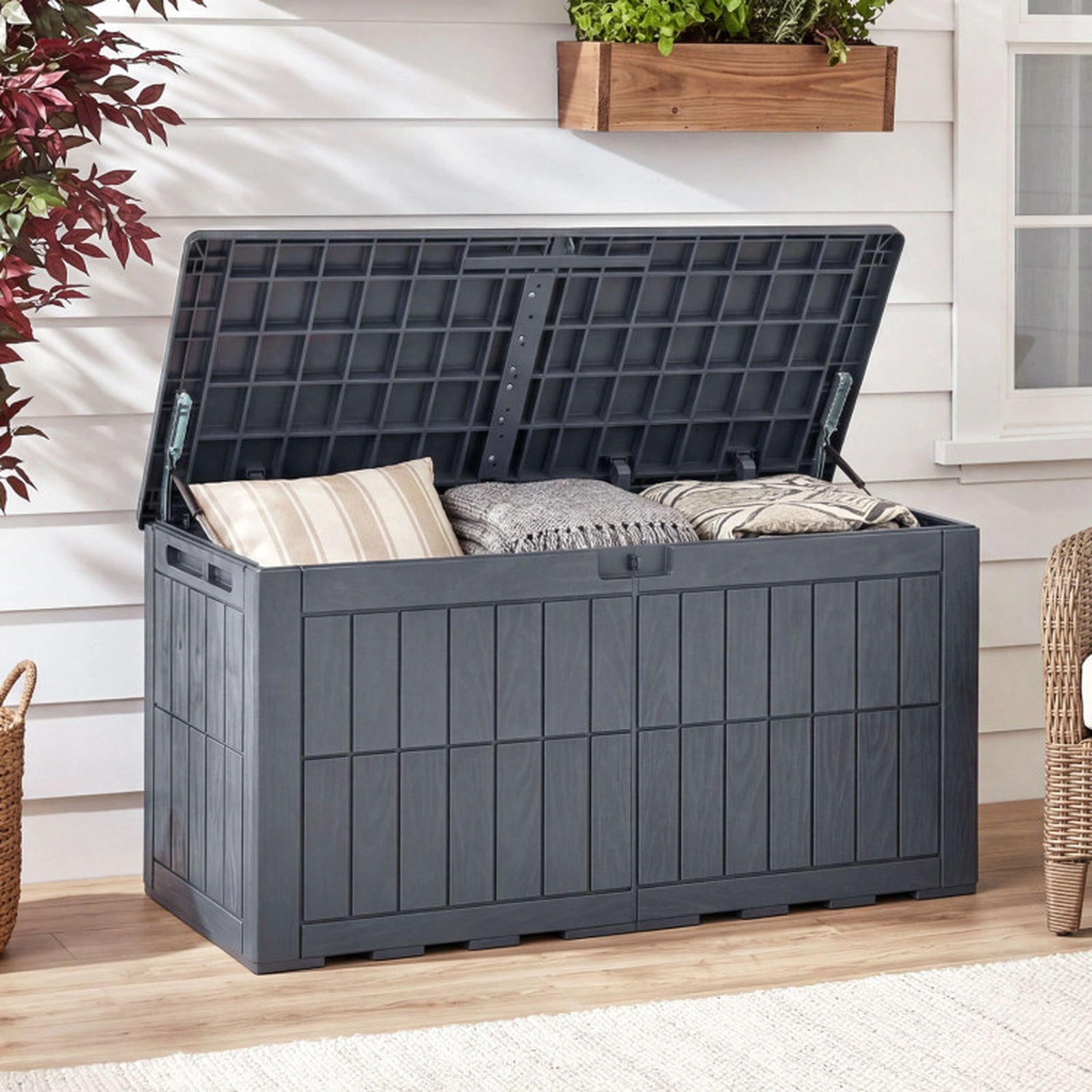 SUGIFT 100-gal 310-lb Seat Waterproof Lockable Outdoor Deck Box and Storage Bench with Hydraulic Rod