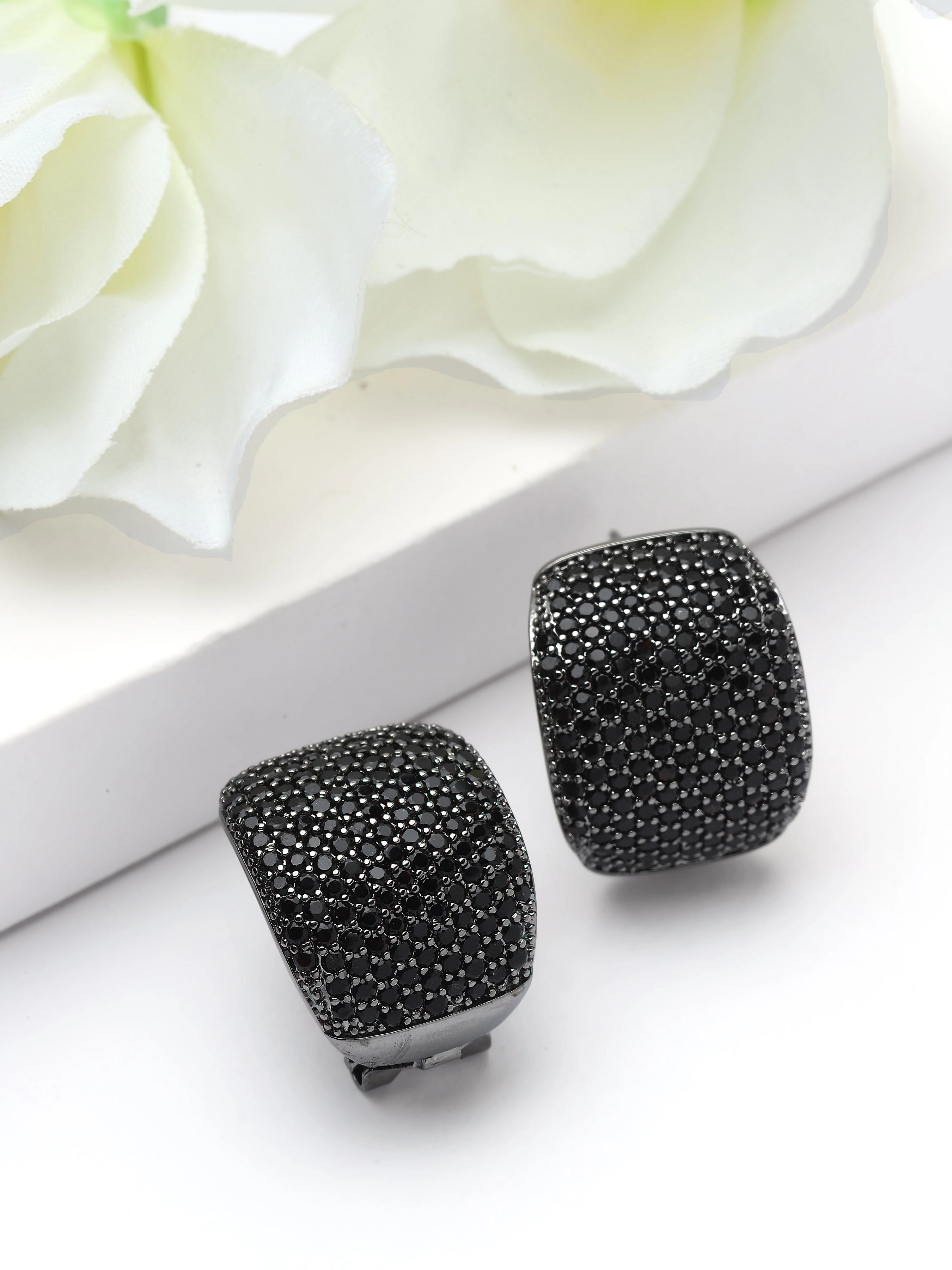 AGP PARIS Womens Pavé Dome Stud Earrings