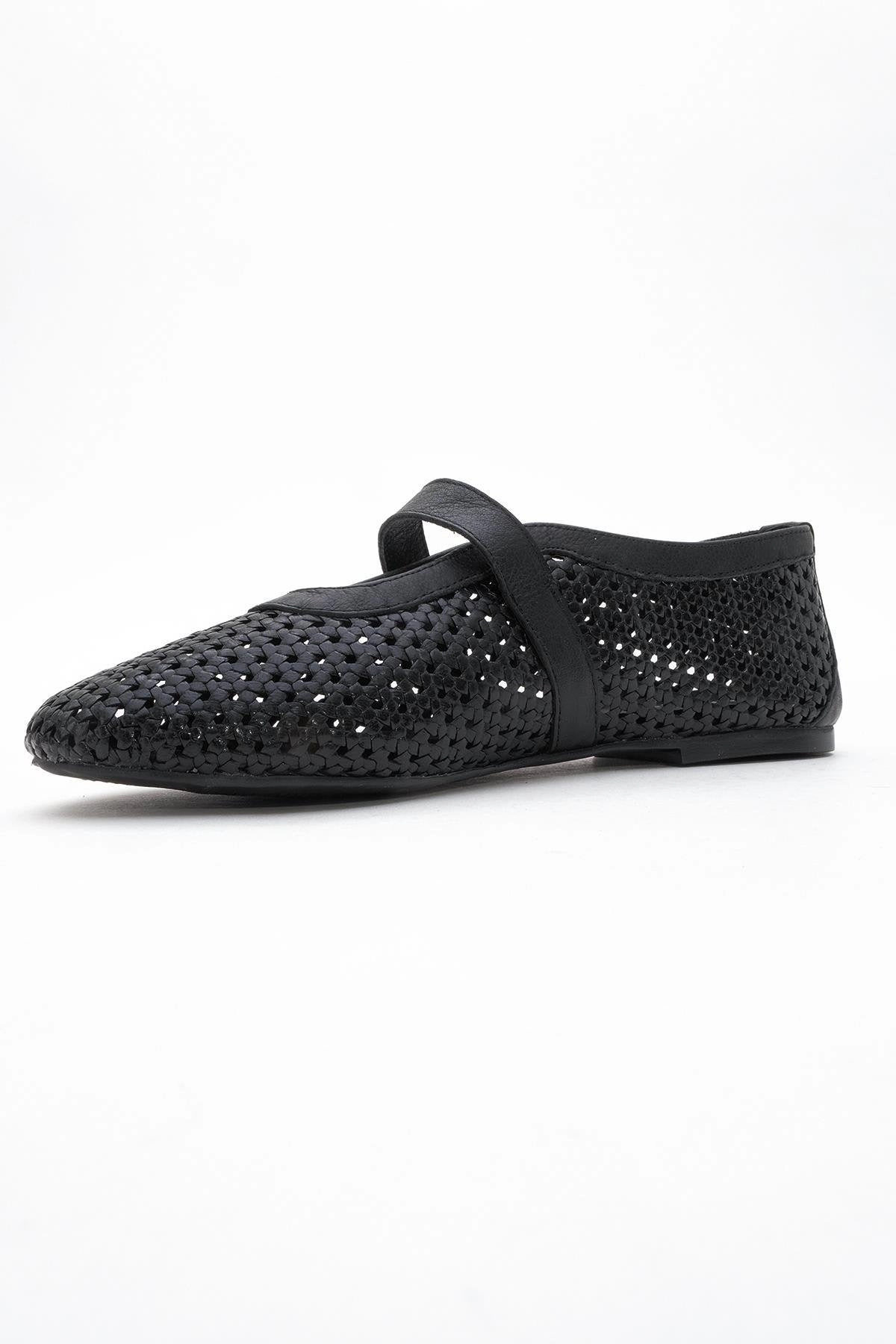 Forever & Always Womens MIRELLA Braided Leather Ballet Flats