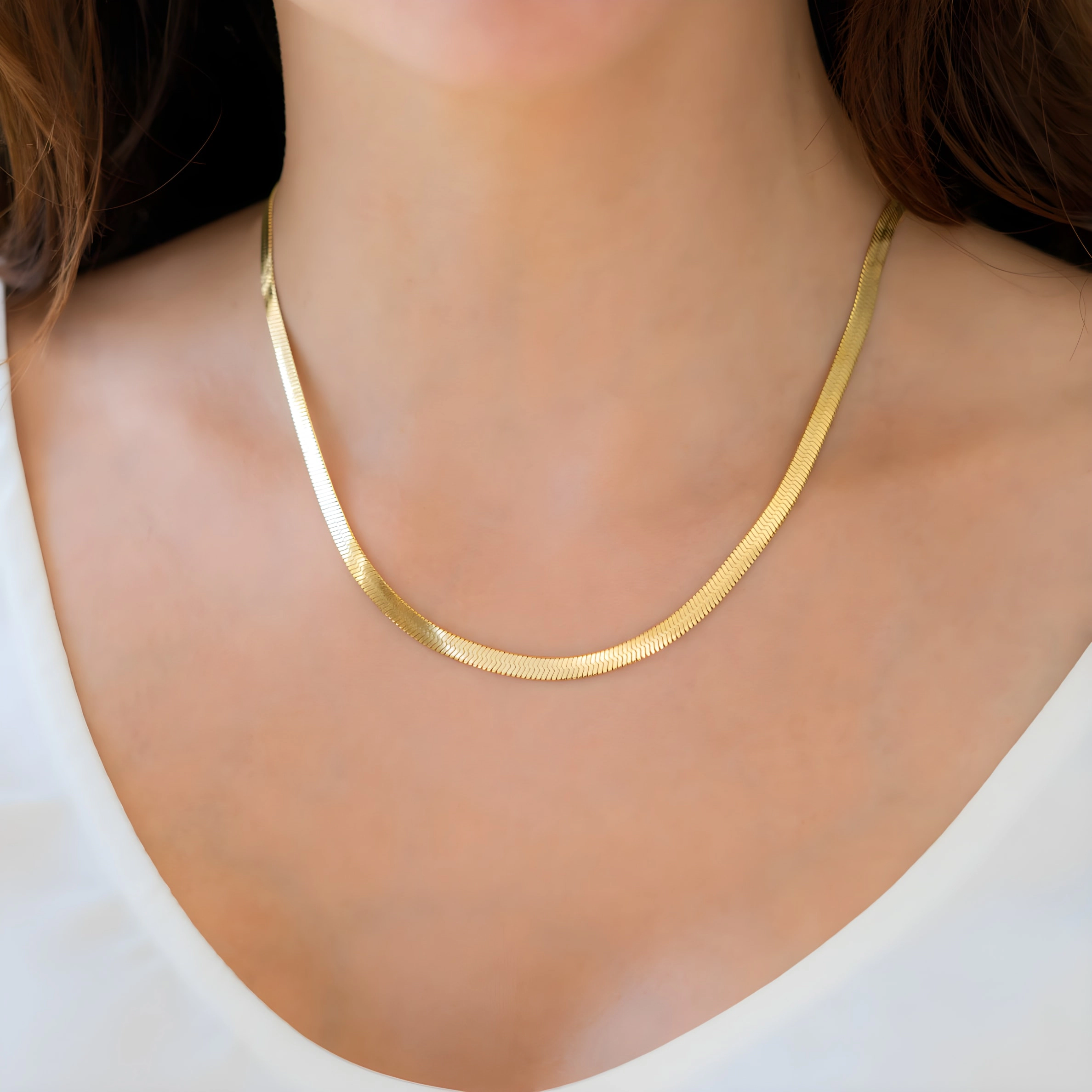 Mint & Lily Women's Herringbone Chain Necklace
