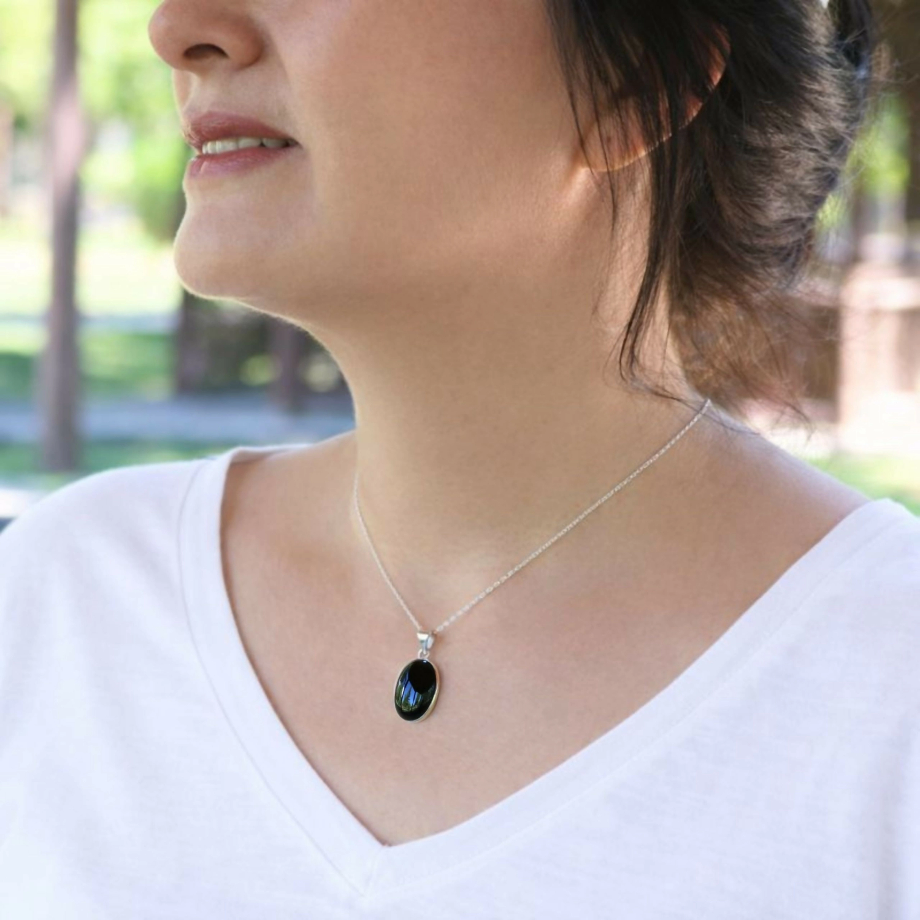 Wear Sierra Unisex Sterling Silver Oval Handmade pendant Necklace