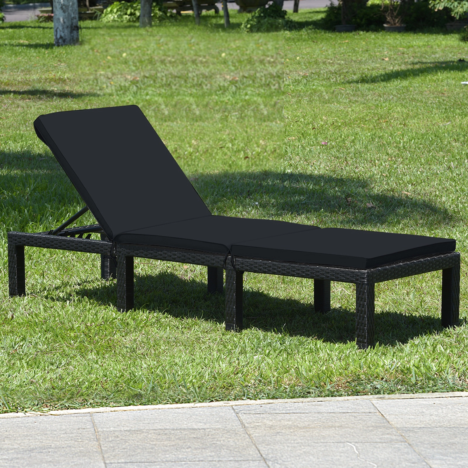 SUGIFT 77-In Rattan Lounge Chair with 7-Position Adjustable Backrest