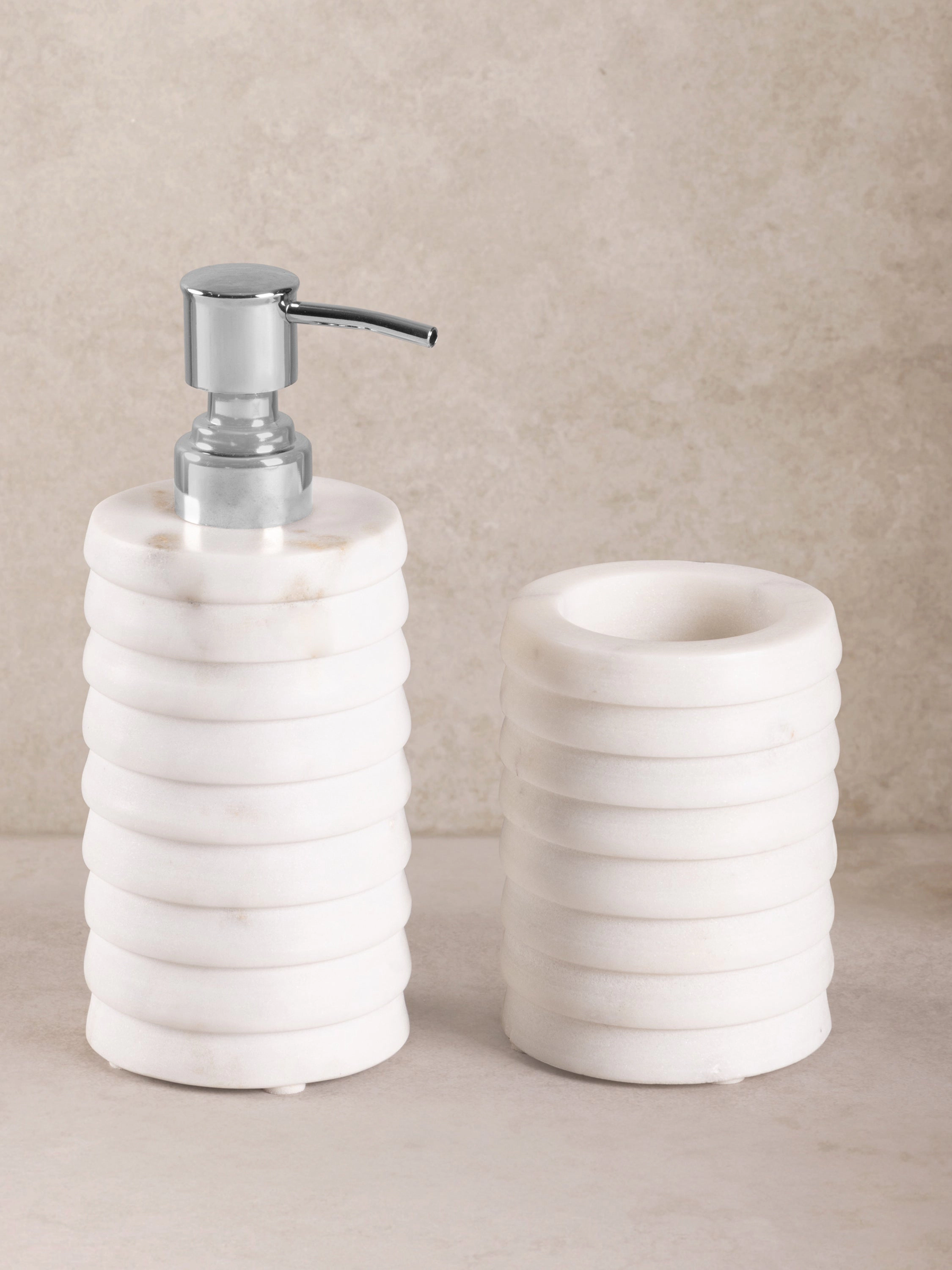 GAURI KOHLI Raavi Marble Bath Accessories