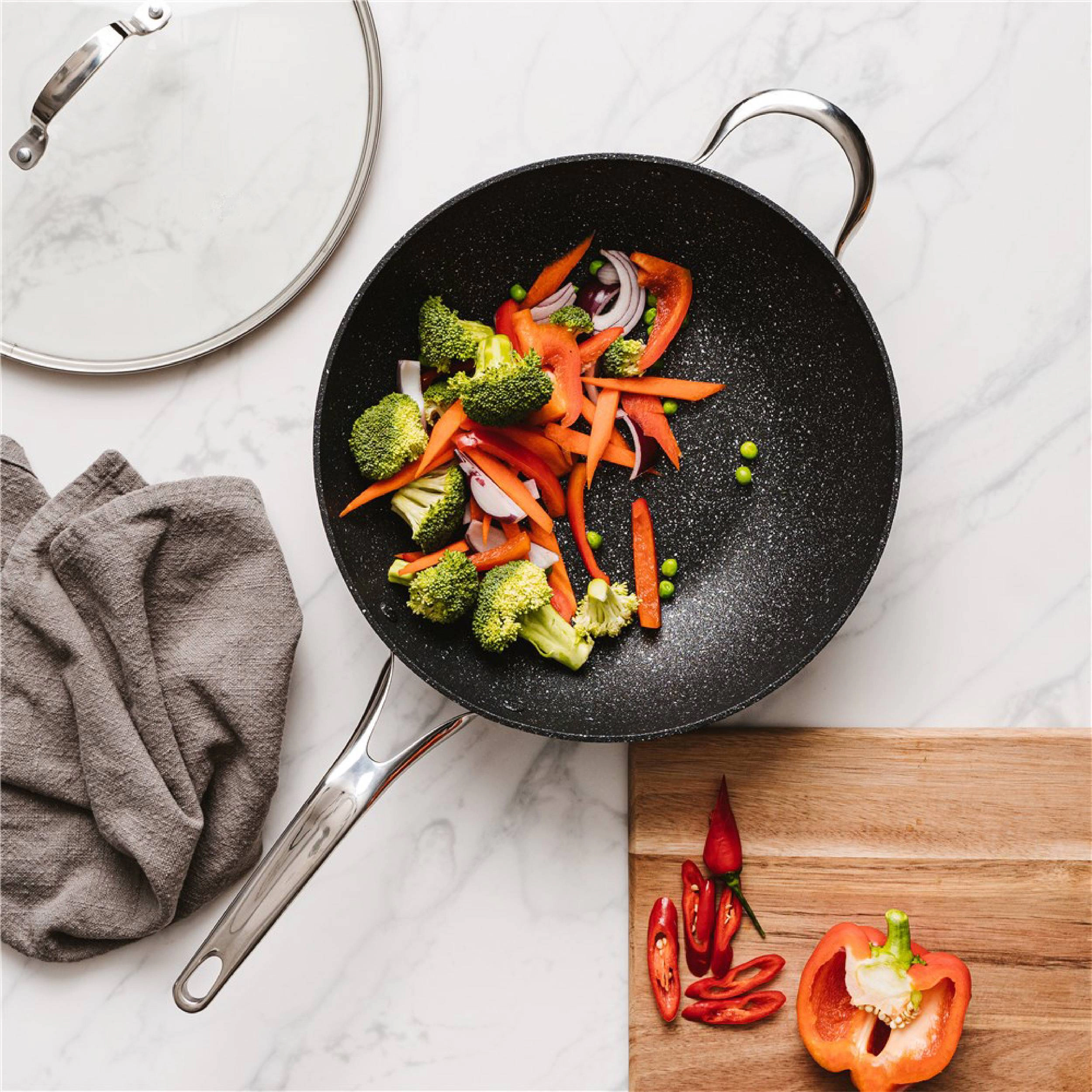 Cuisine::pro® IRONROC™ Wok With Lid 12"