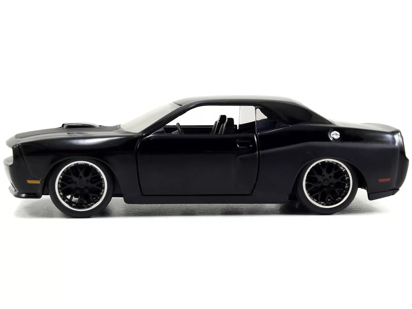 Jada Dom's Dodge Challenger SRT8 Black "Fast & Furious" Movie 1/32 Diecast Model Car by Jada