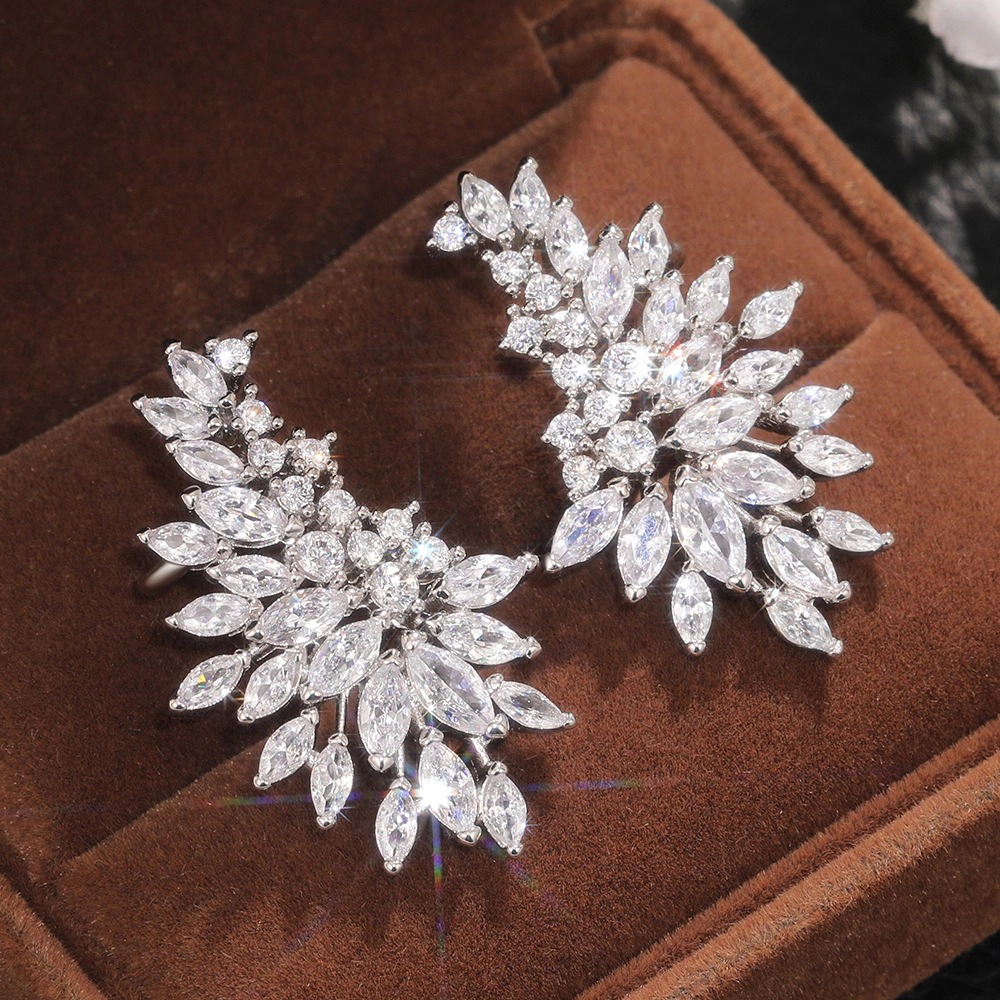 Sparkling Cubic Zirconia Stud Earrings Gorgeous Wedding Party Accessories