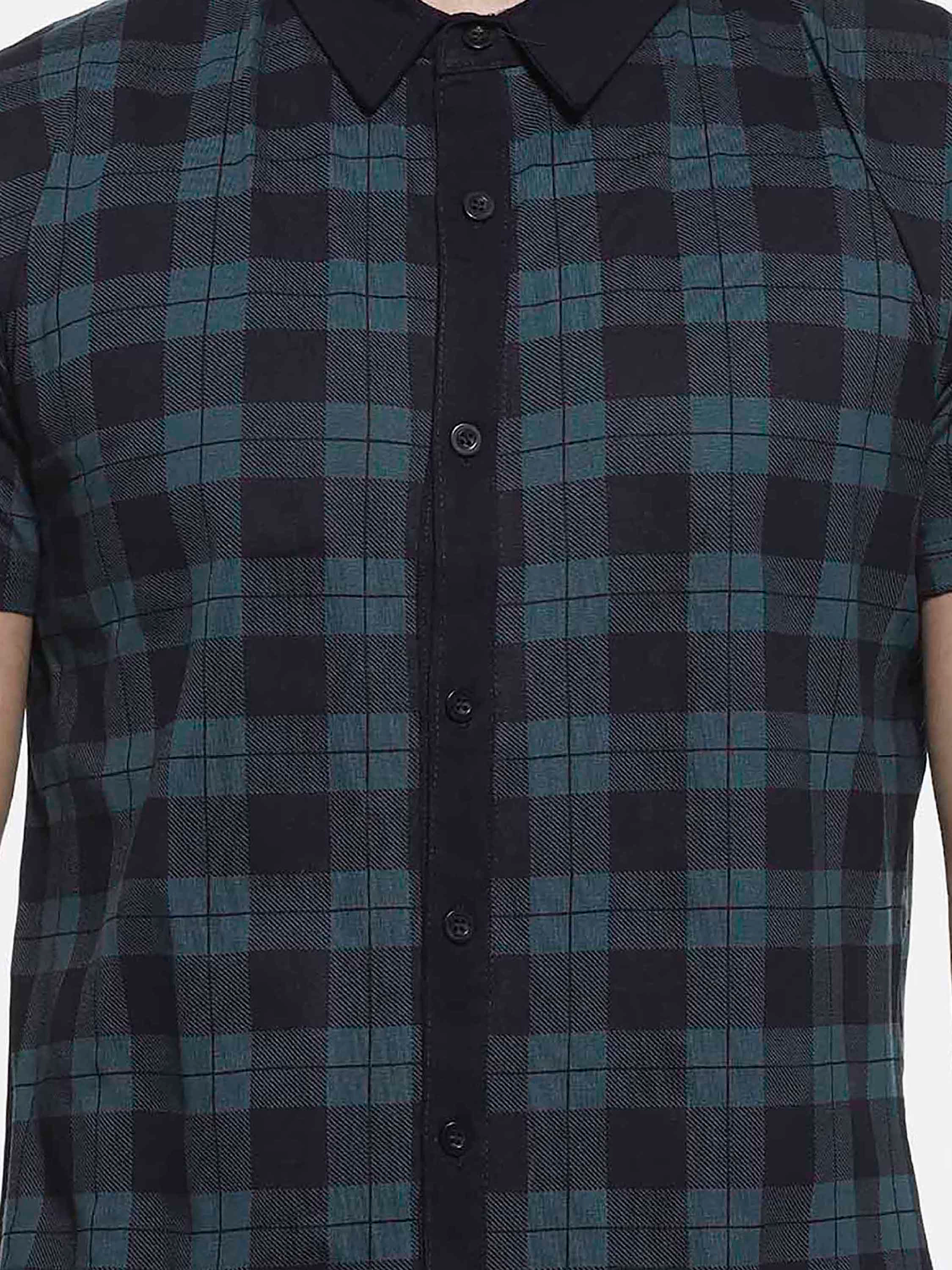 Campus Sutra Men's Checks Halfsleeve Sleeve Casual Shirt