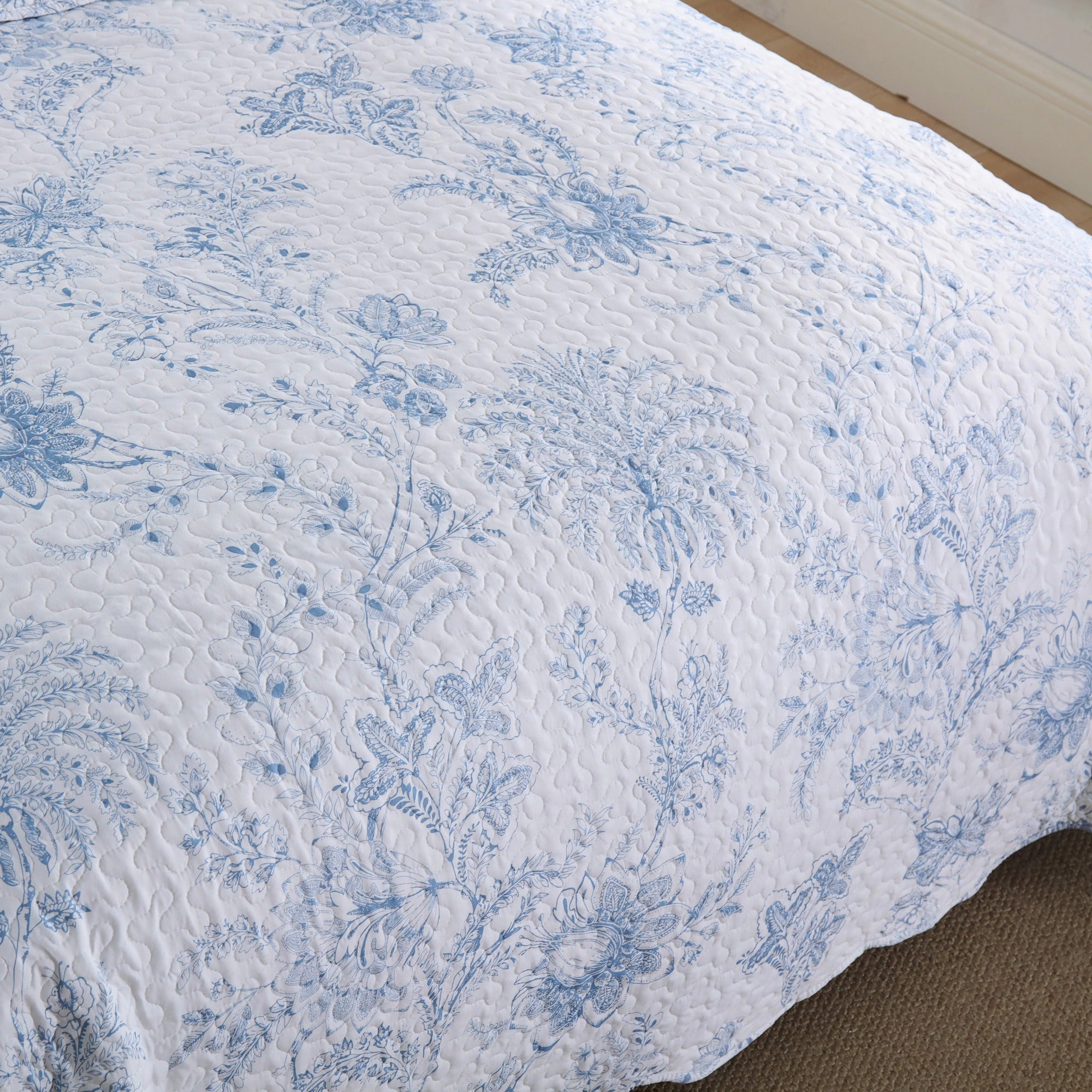 MarCielo 3 Piece Printed Floral Lightweight Quilt Bedspread Set